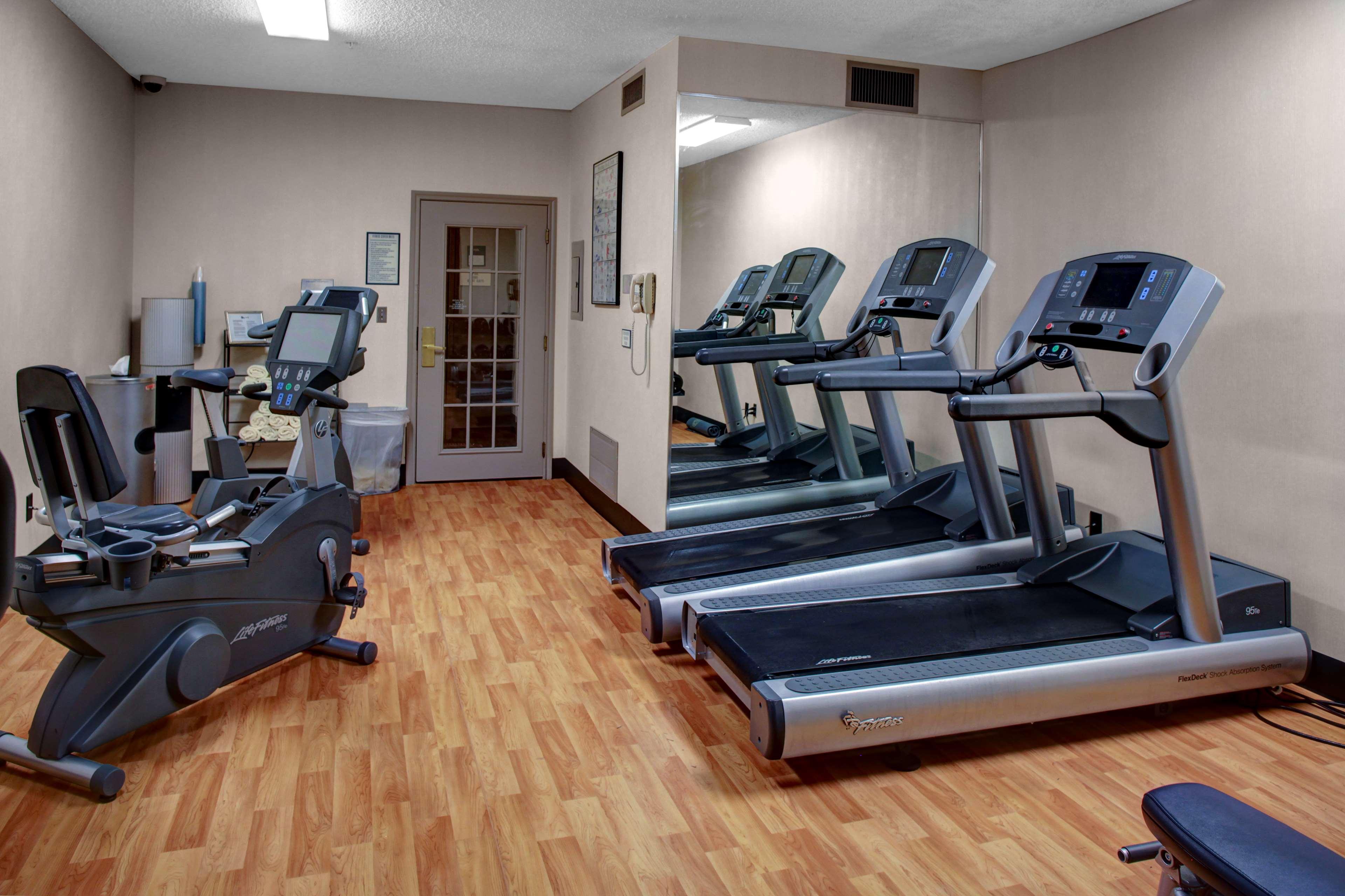 Hyatt House Uptown 3*