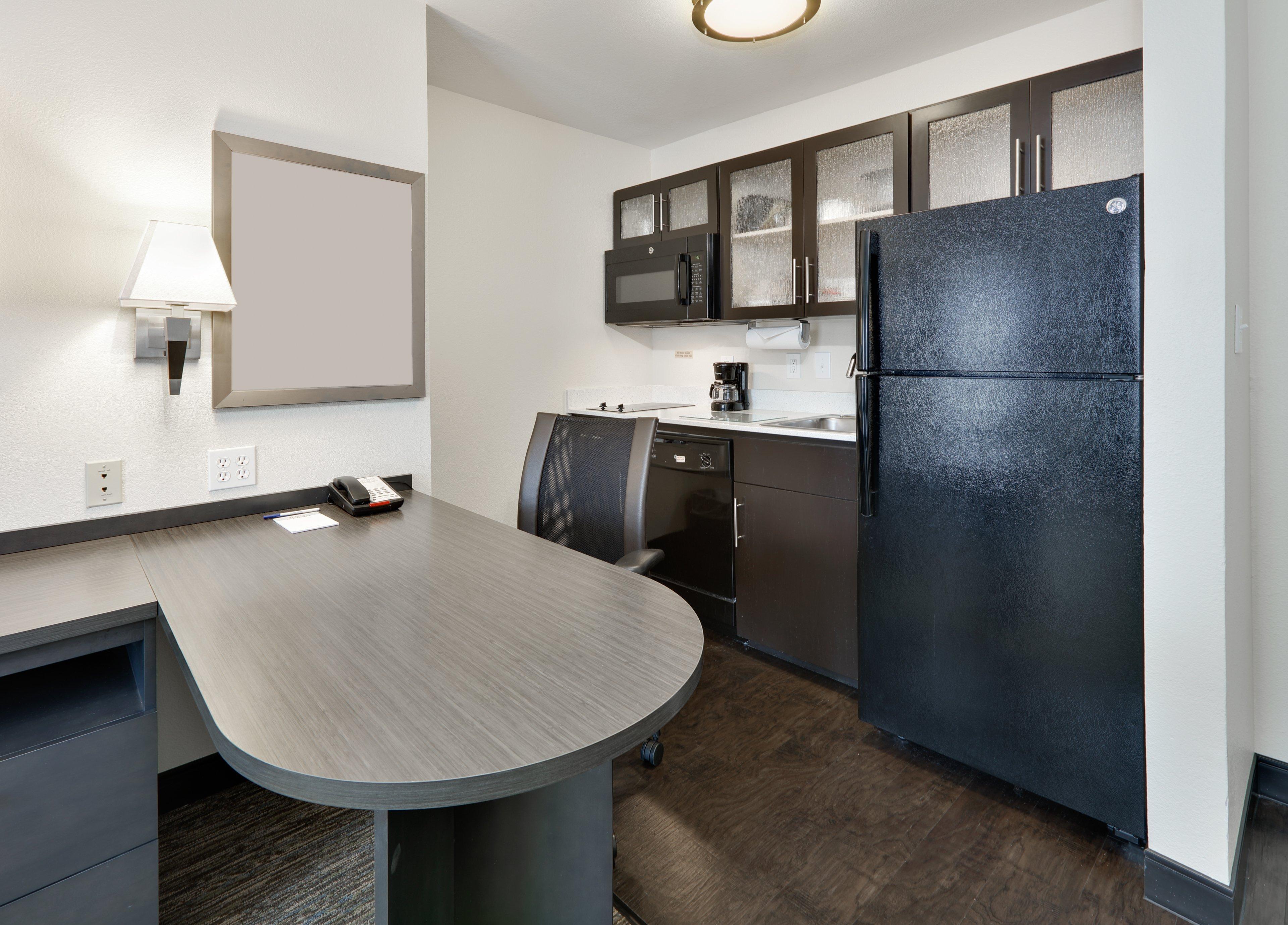 Candlewood Market Center-love Field By Ihg