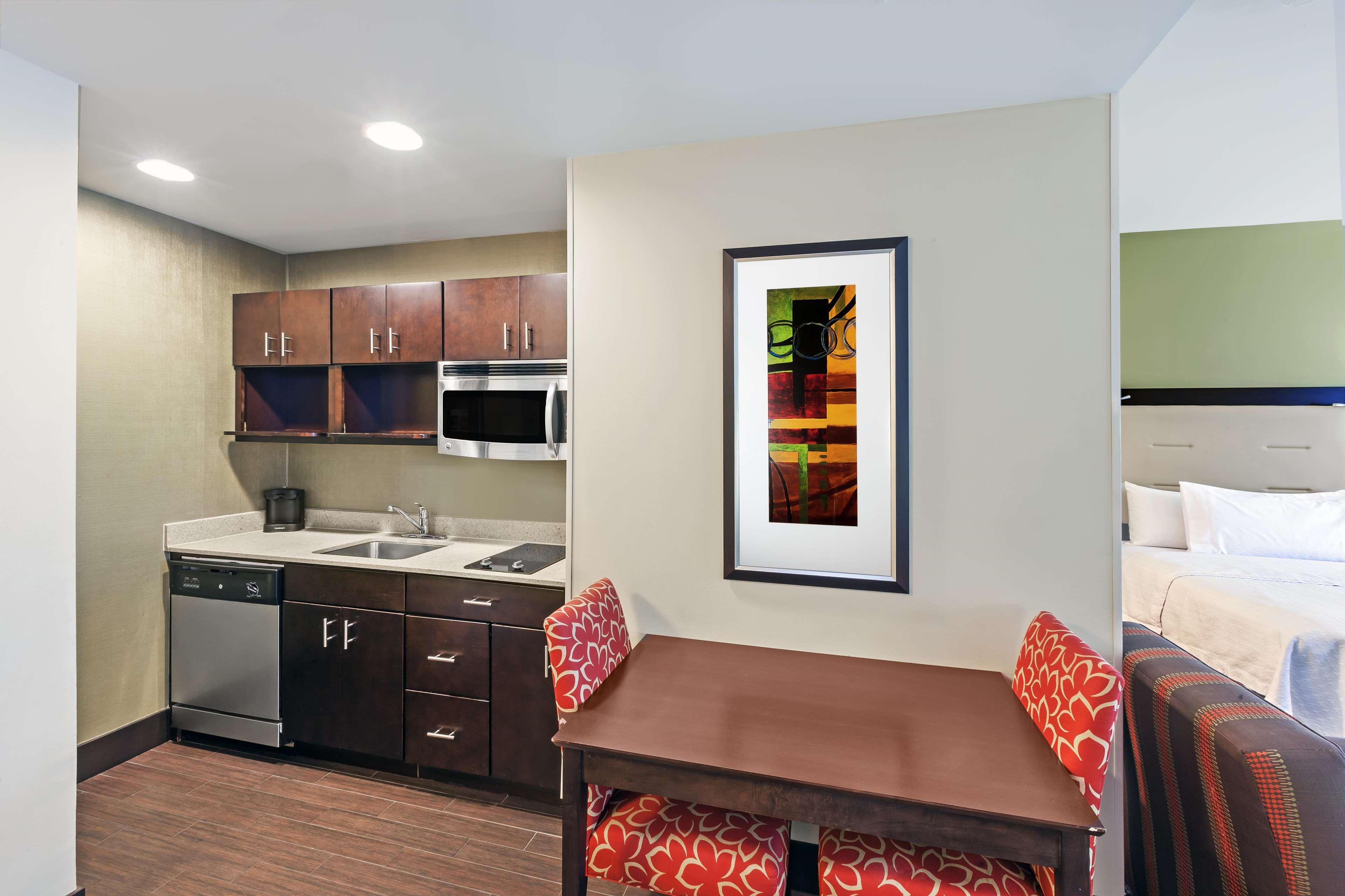 Homewood Downtown Hotel