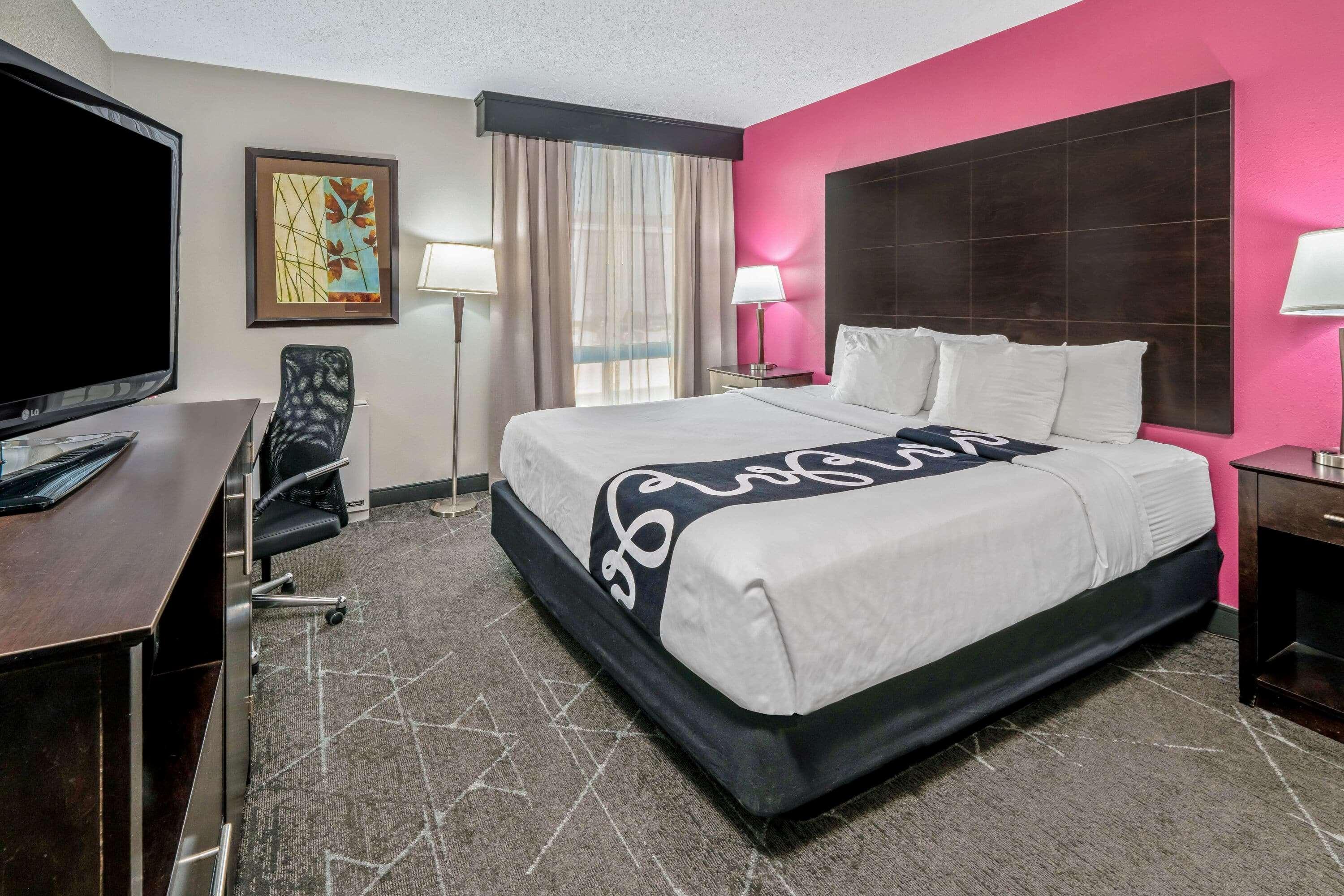 La Quinta By Wyndham I-35 Walnut Hill Ln Hotel 3*