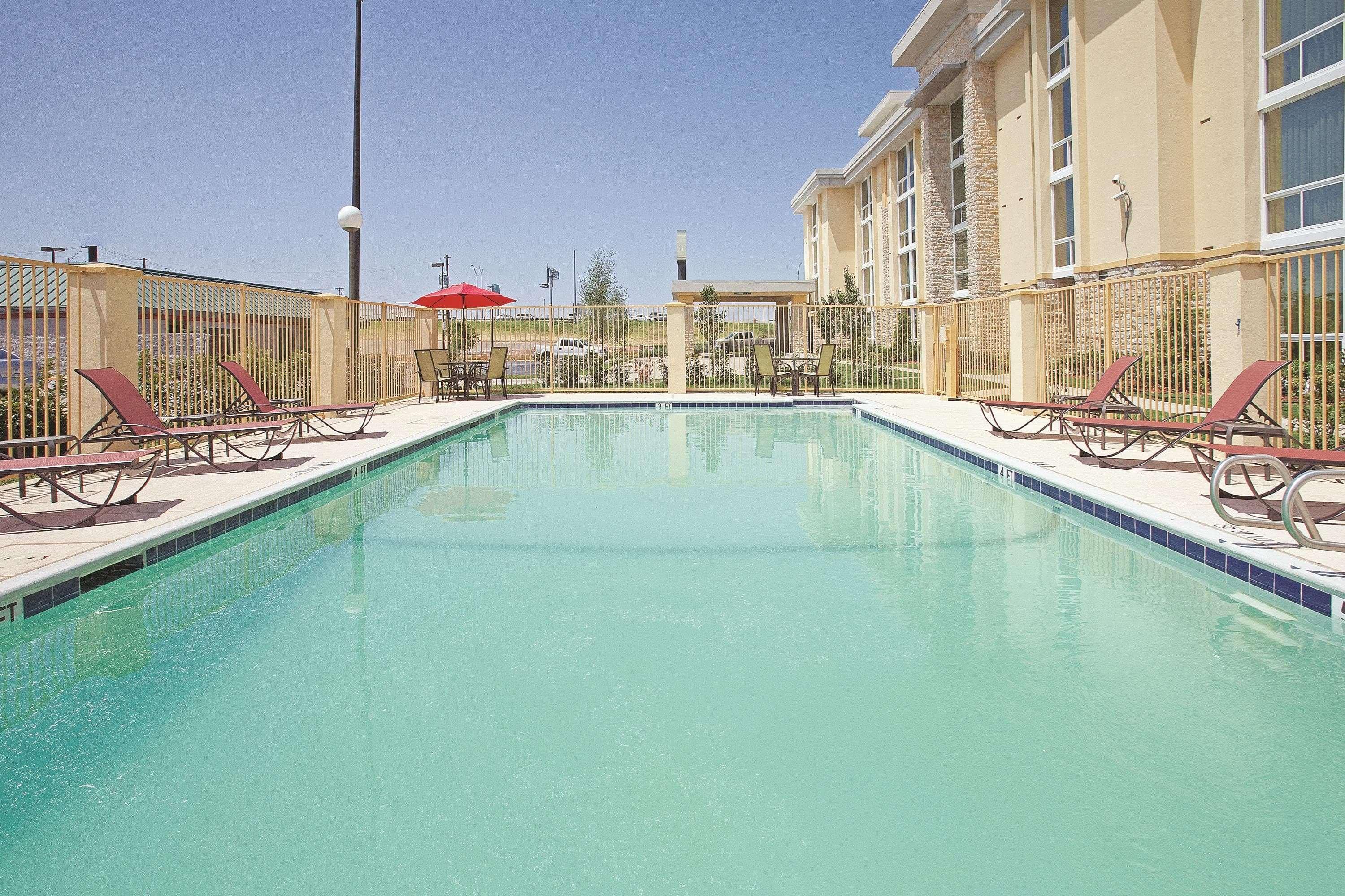 Hotel La Quinta By Wyndham I-35 Walnut Hill Ln Dallas