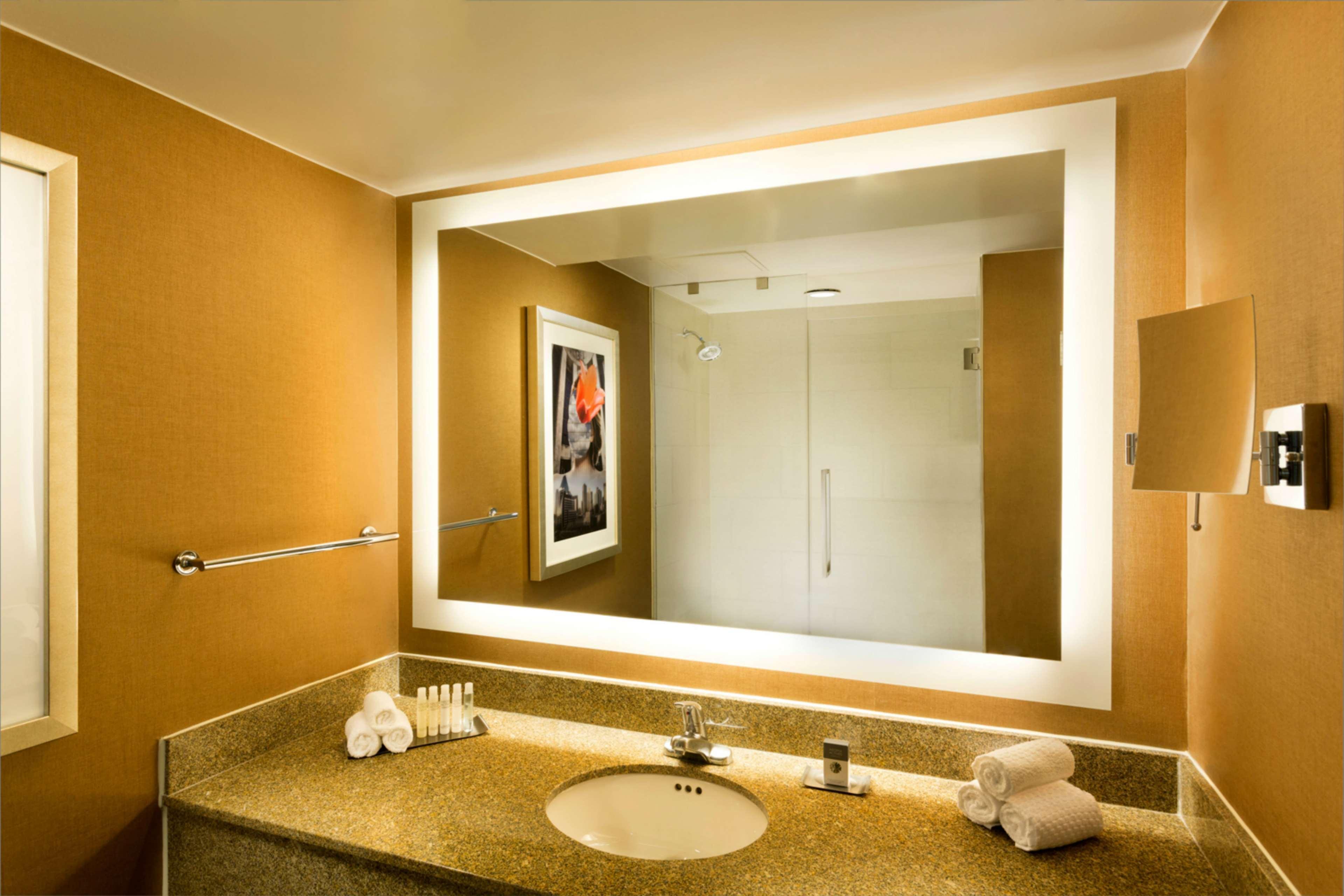 Doubletree By Hilton Campbell Centre Hotel
