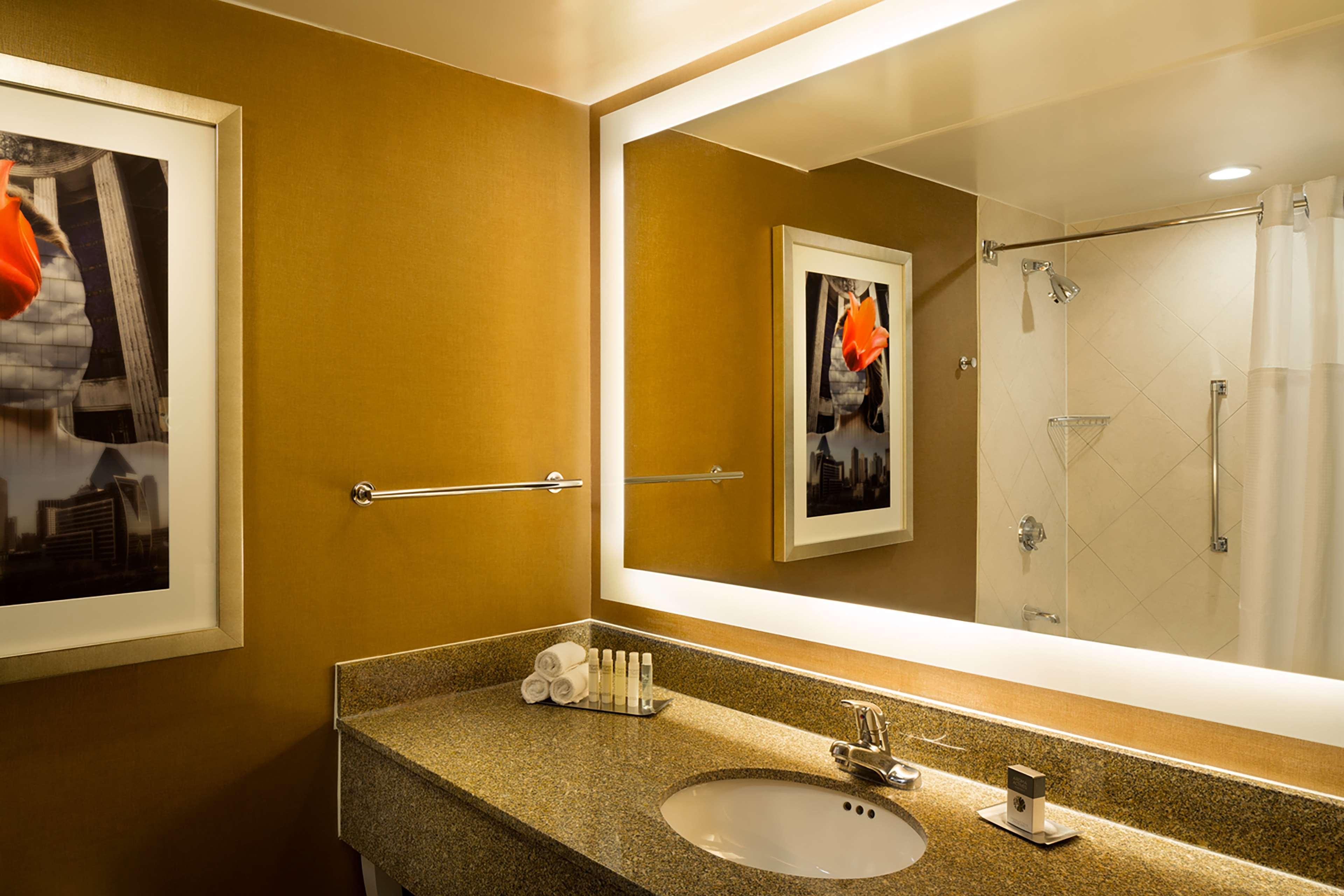 Doubletree By Hilton Campbell Centre Hotel Dallas