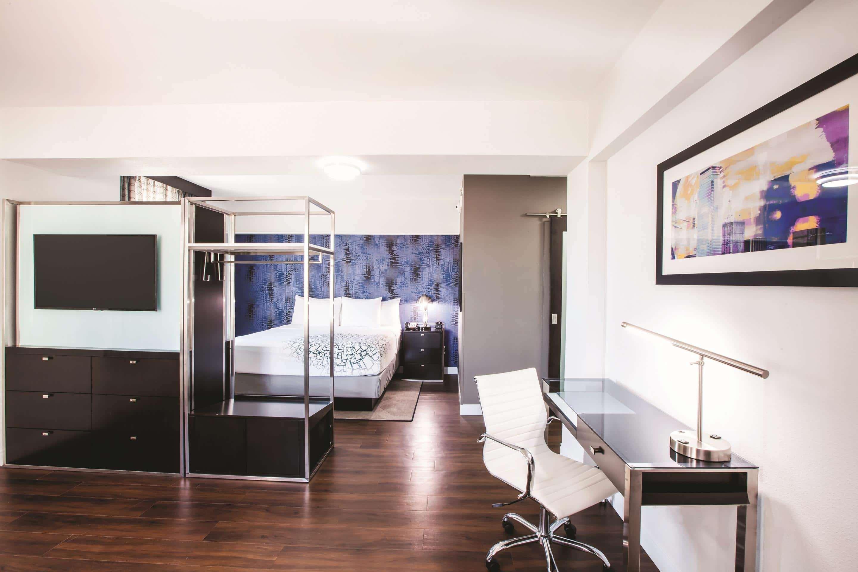 Hotel Express - Downtown By Ihg