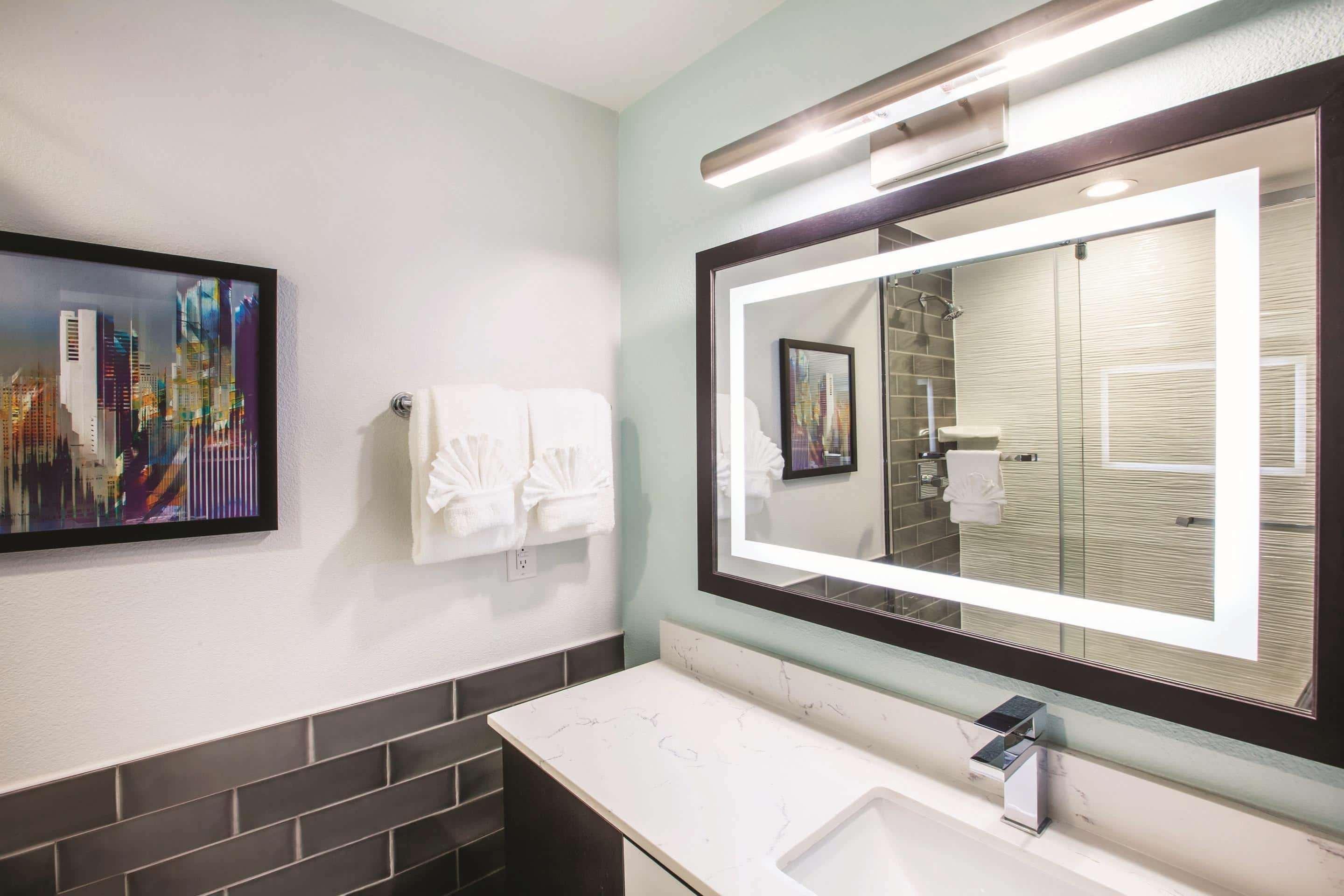Hotel Express - Downtown By Ihg 3*