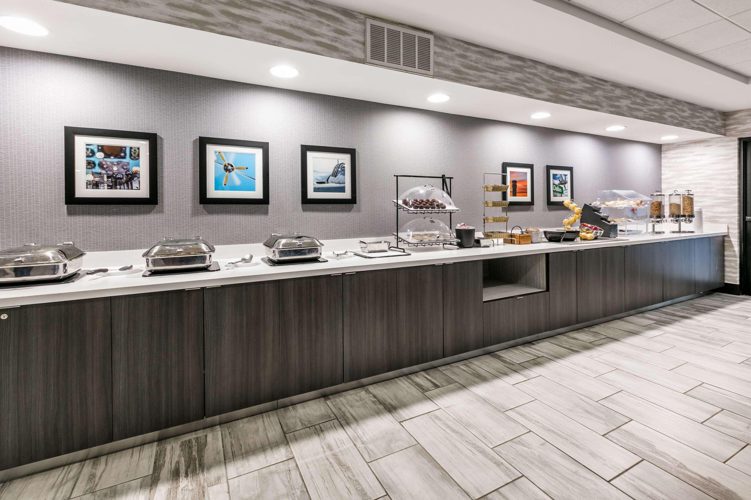 Wingate By Wyndham Field Hotel 3*