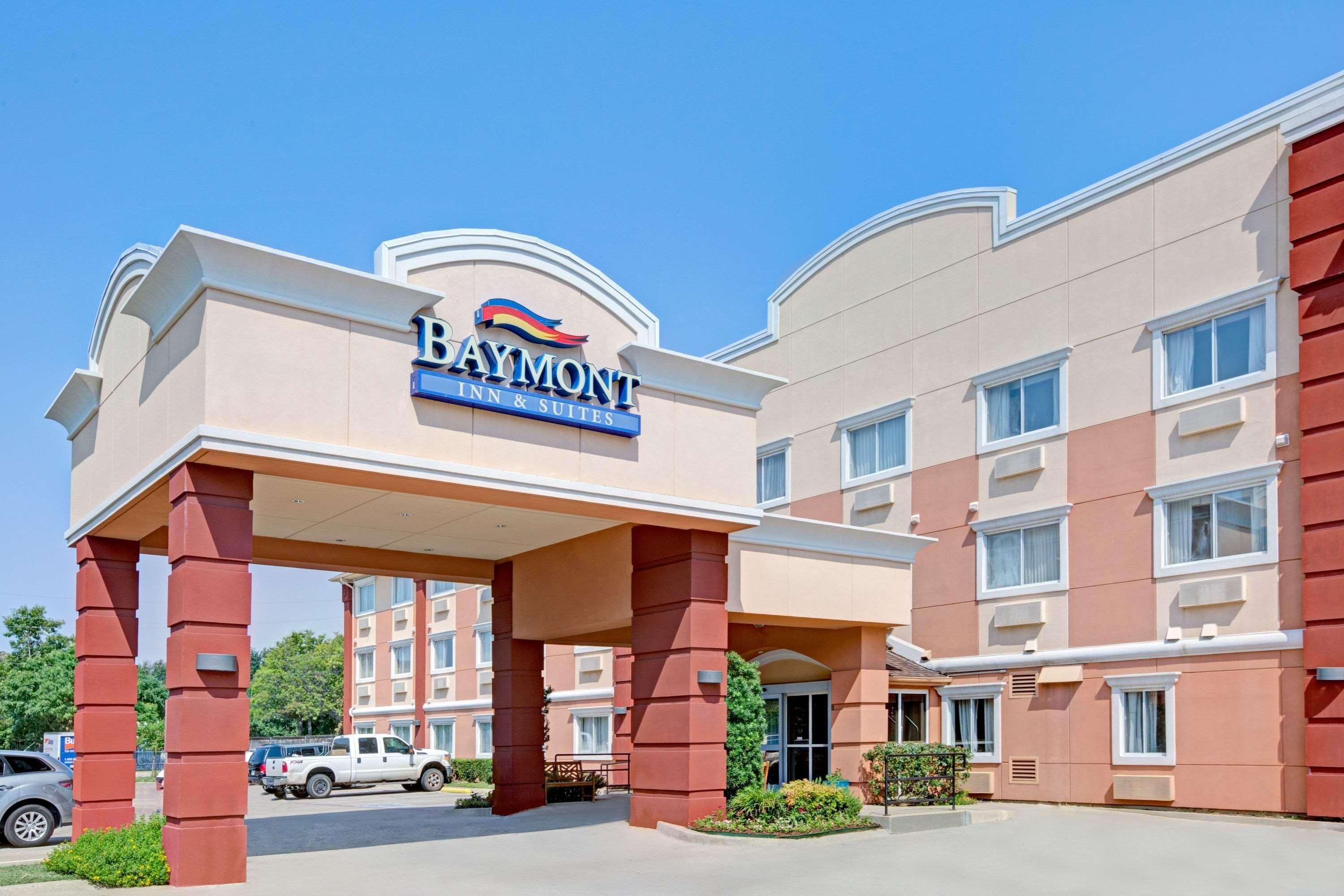 Hotel Baymont By Wyndham Dallas/ Field Dallas