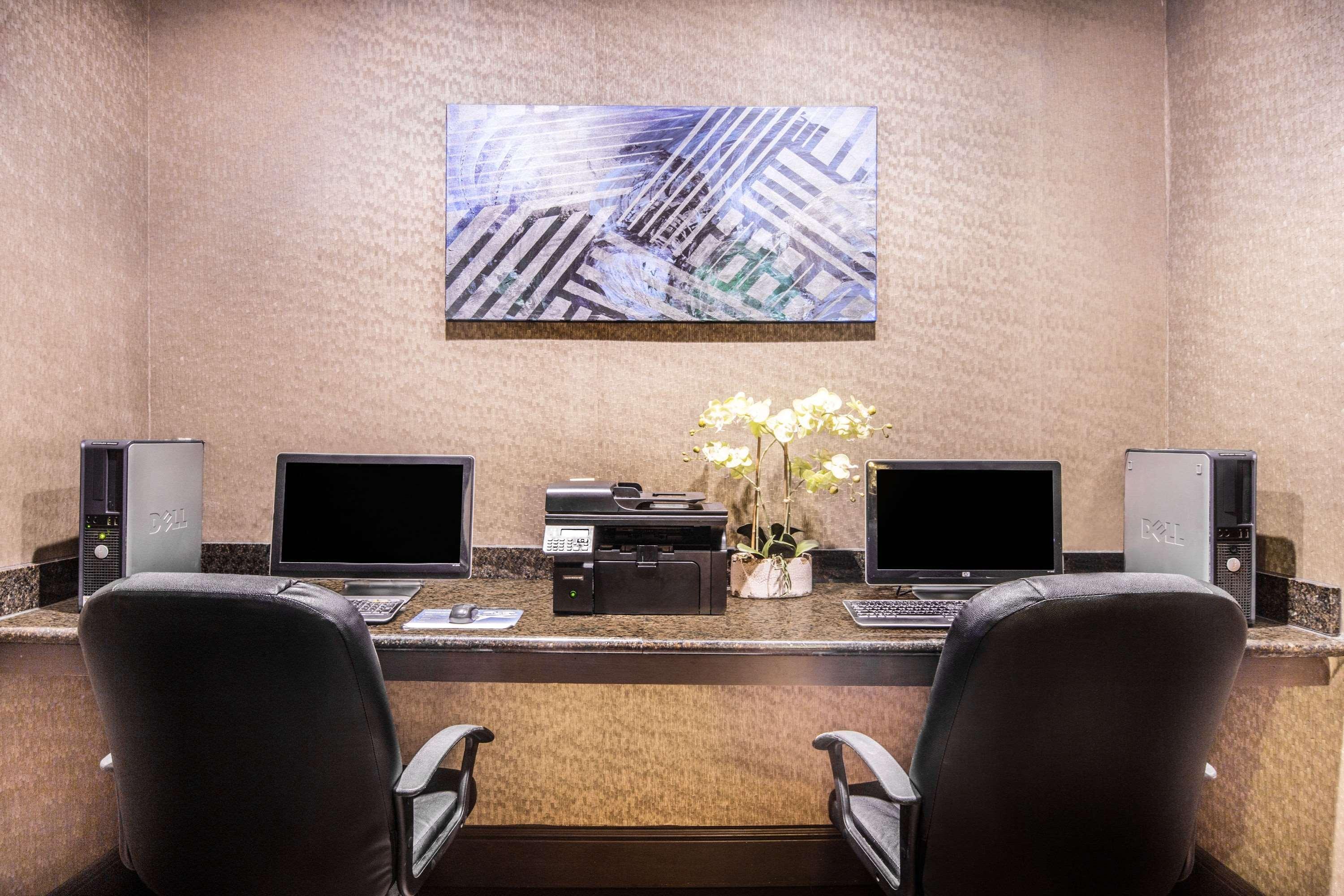 Baymont By Wyndham Dallas/ Field Hotel 3*