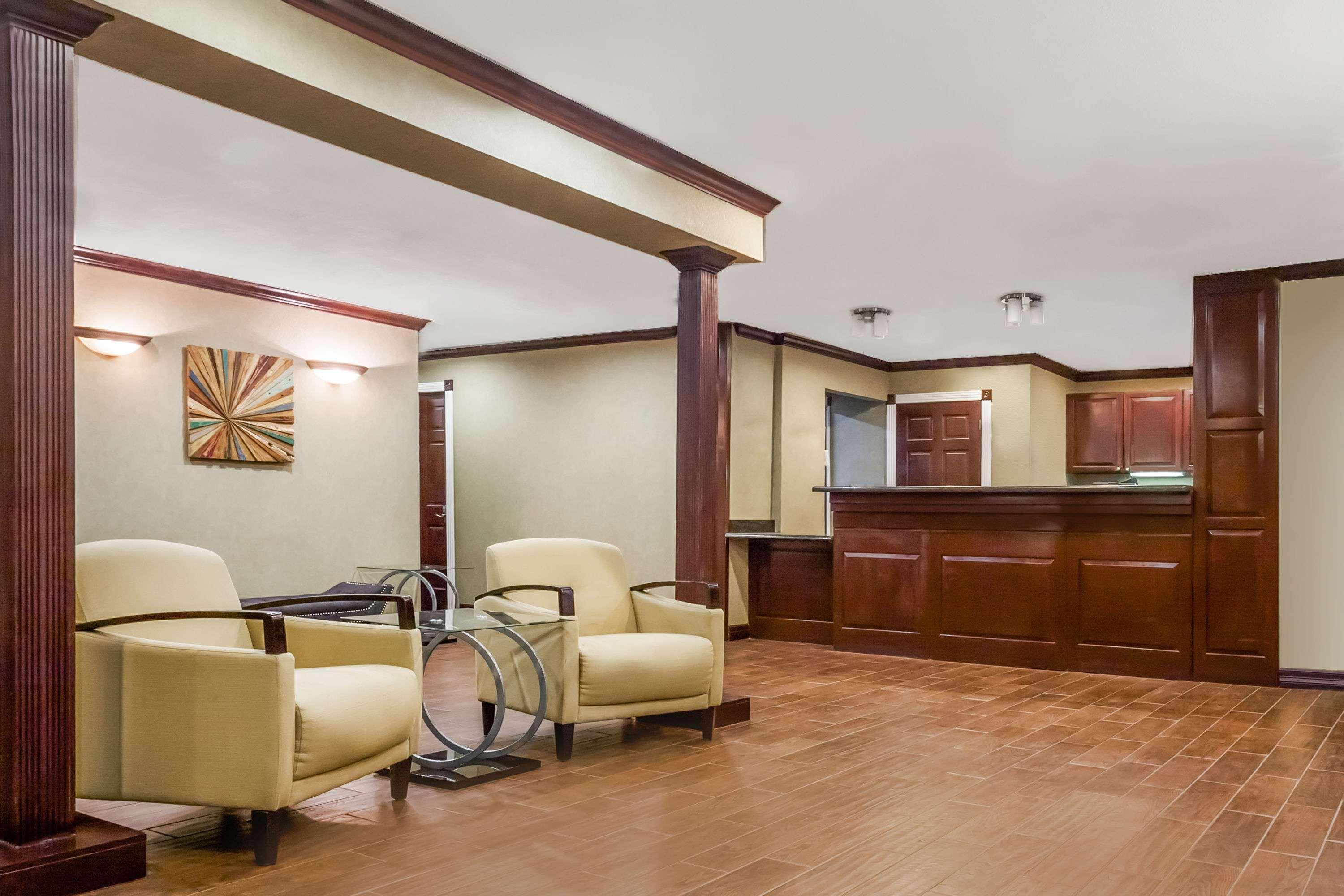 Hotel Hawthorn Field