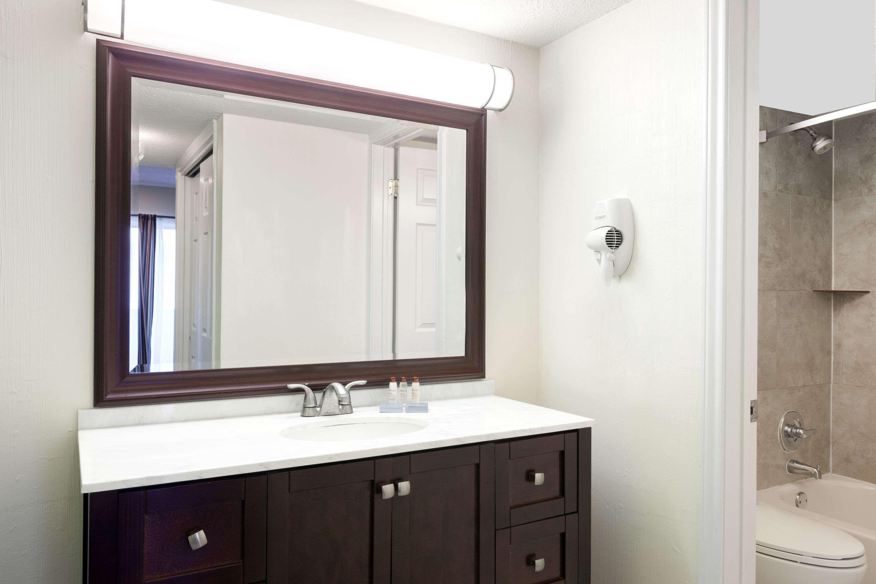 Hotel Hawthorn Field 3*
