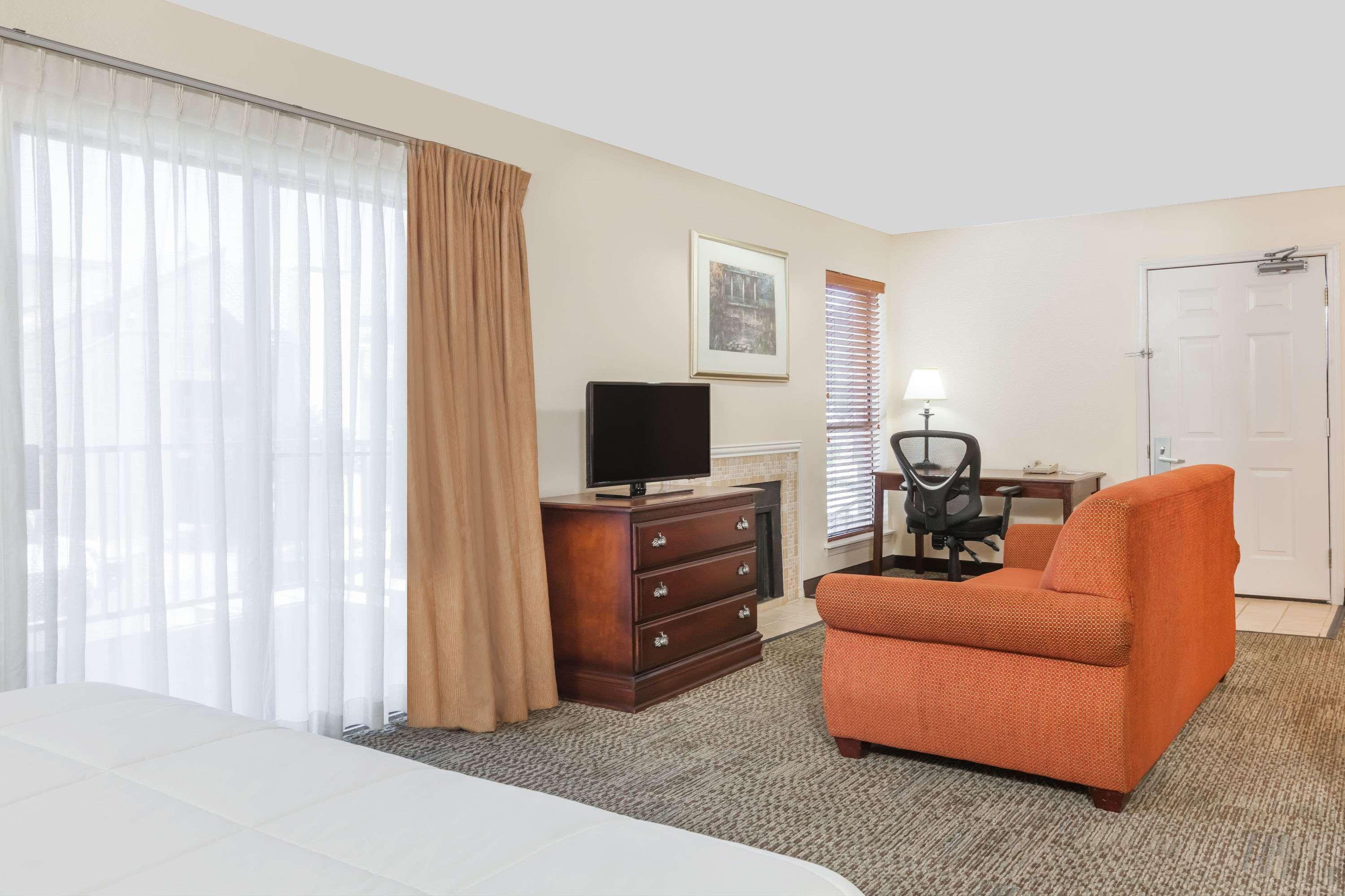 Hotel Hawthorn Field 3*