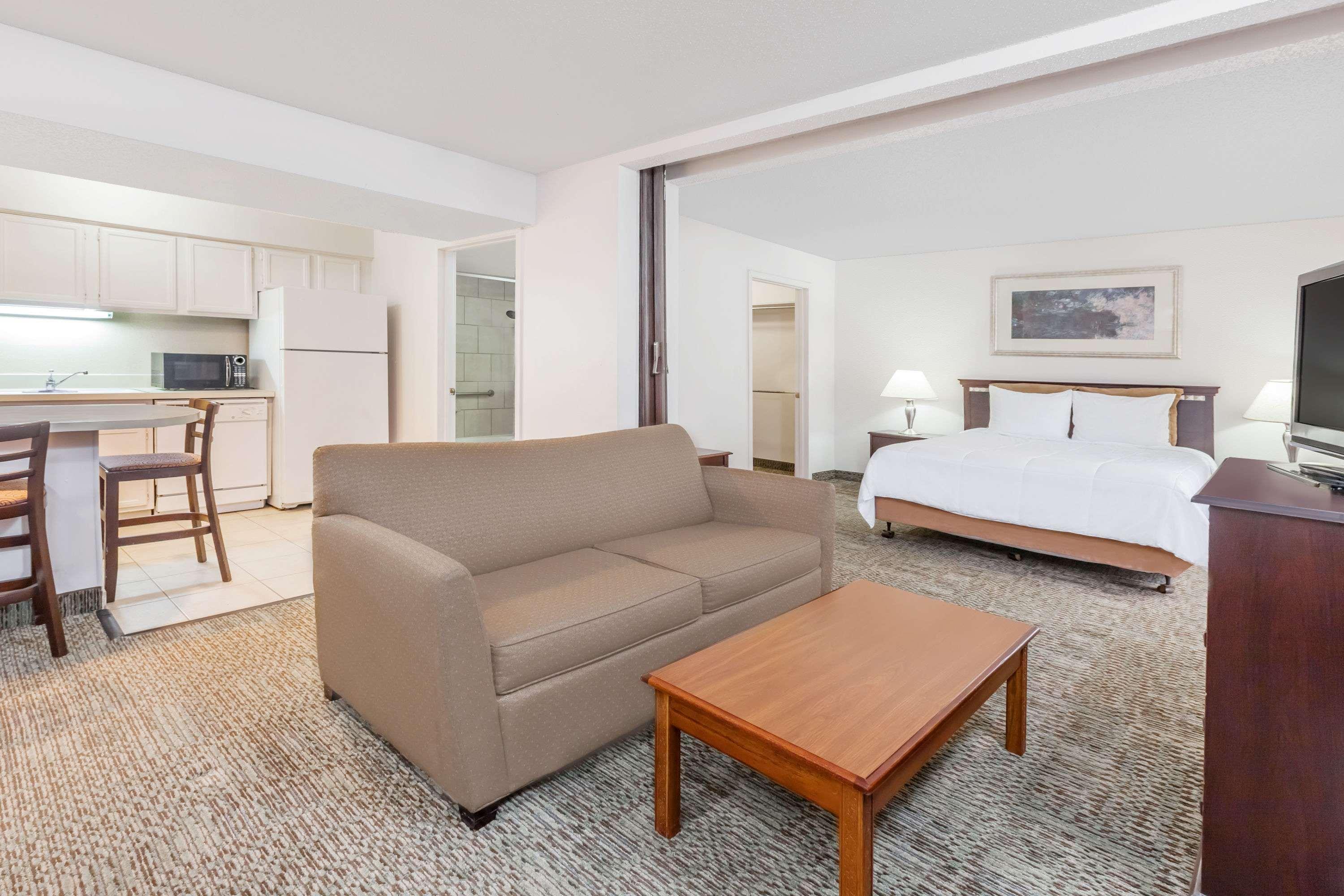 Hotel Hawthorn Field