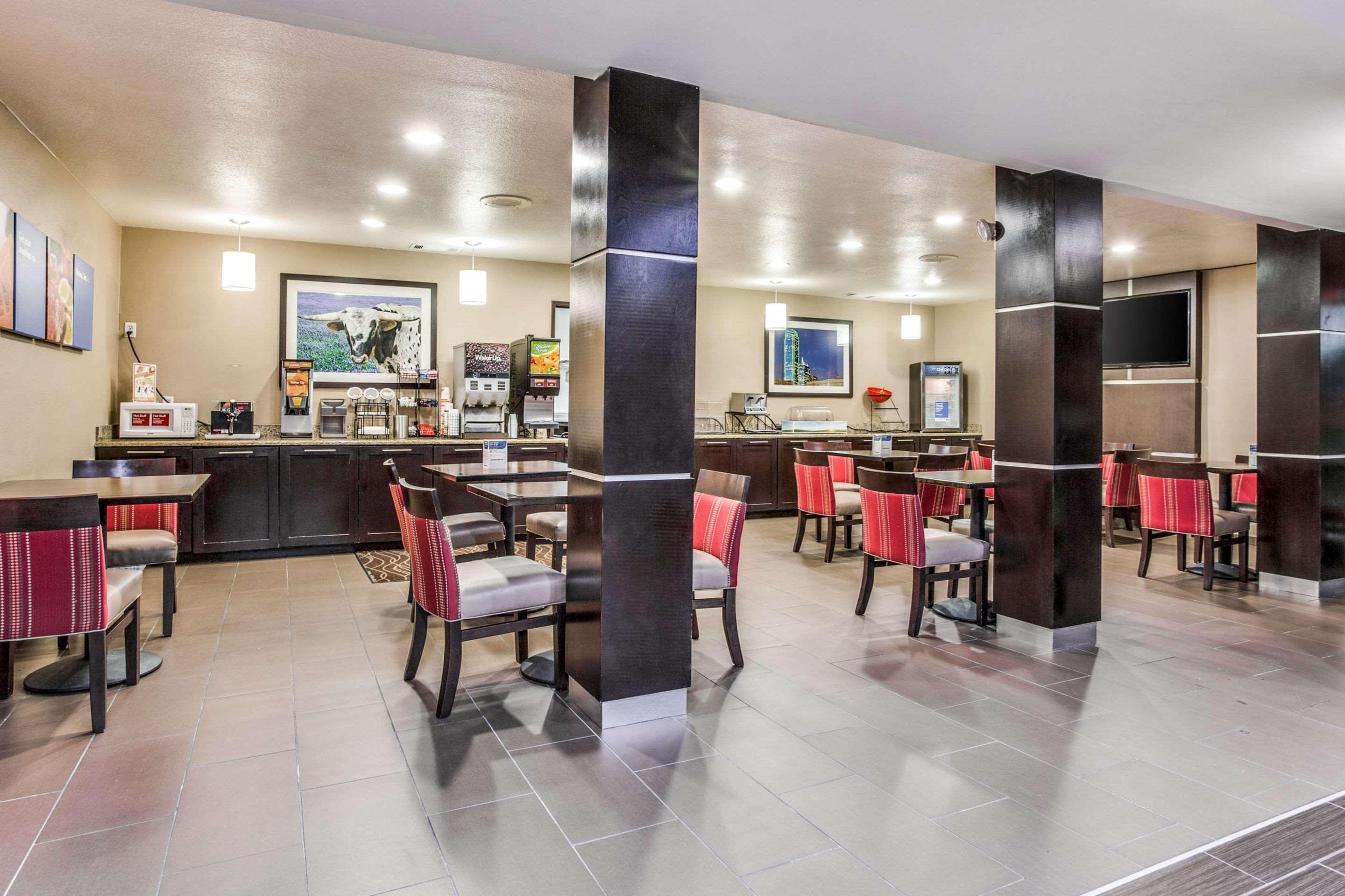 Comfort & Field-dallas Market Center 3* Dallas