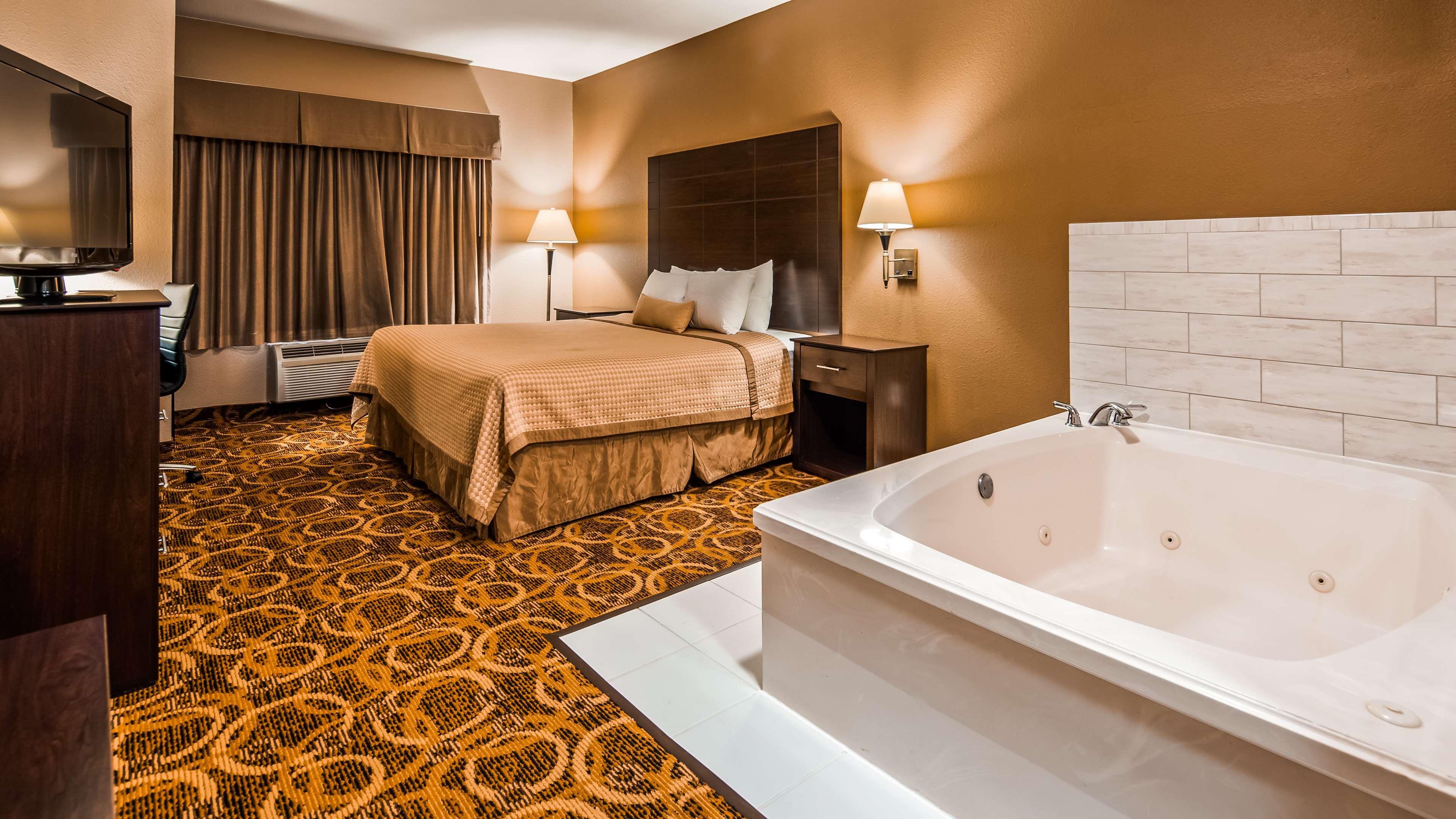 Western Northwest Hotel 3*