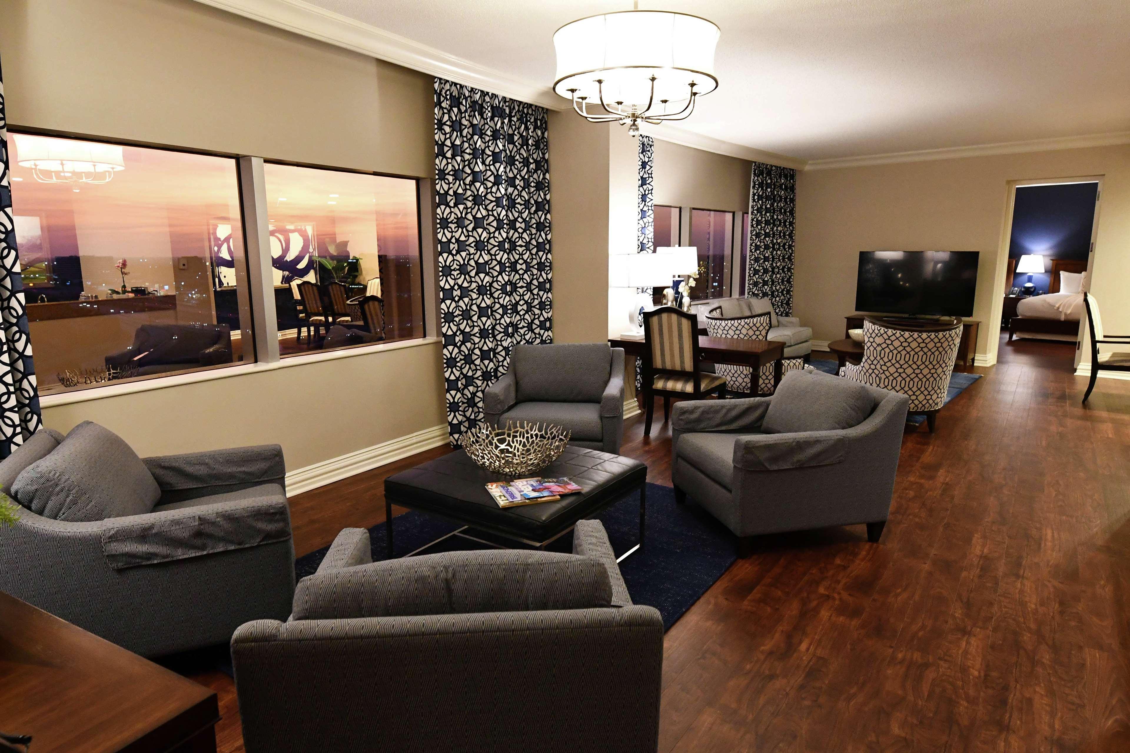 Hilton Lincoln Centre 4*