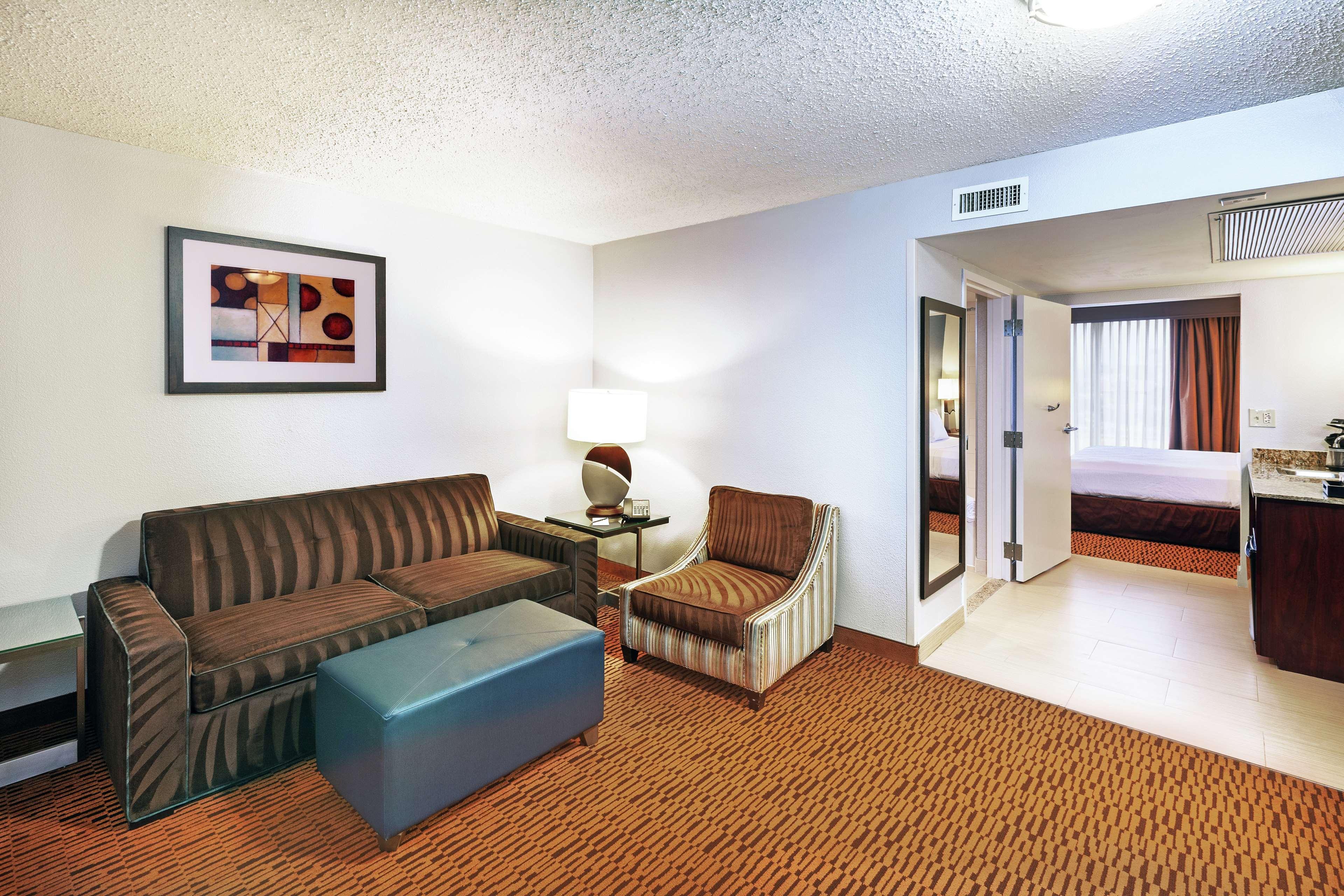 Embassy By Hilton Market Center Dallas