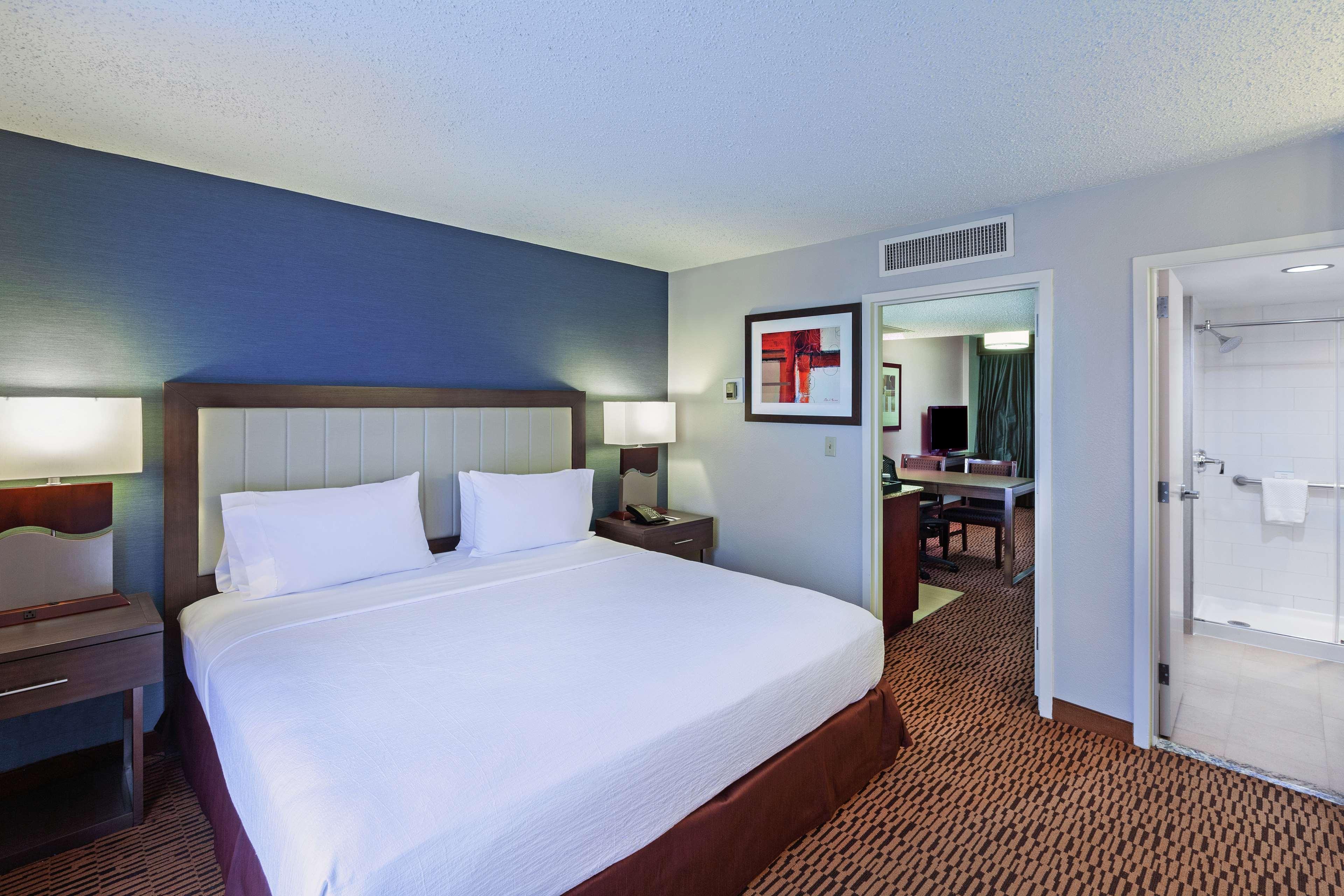 Embassy By Hilton Market Center Hotel
