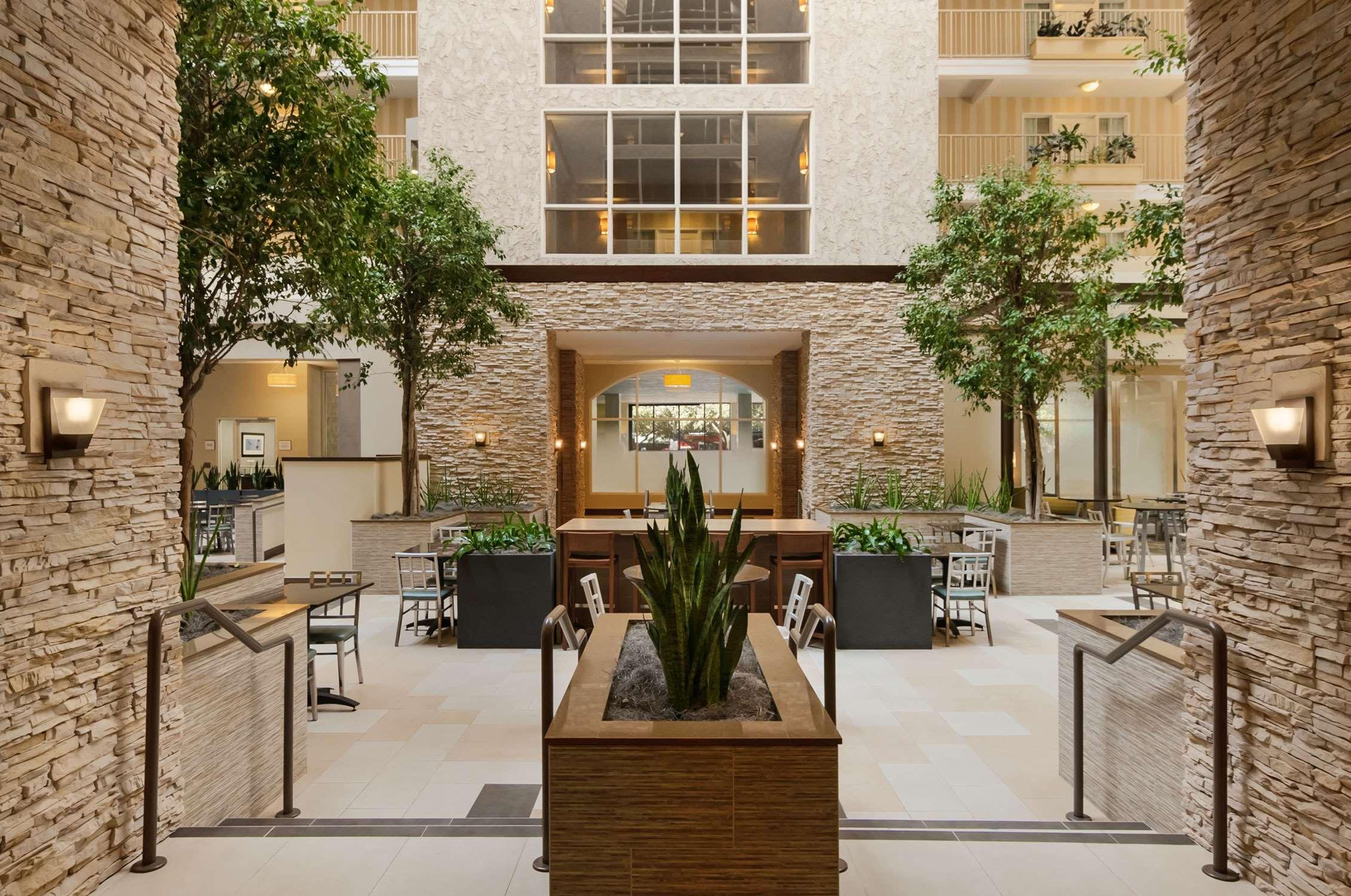Embassy By Hilton Market Center 3* Dallas