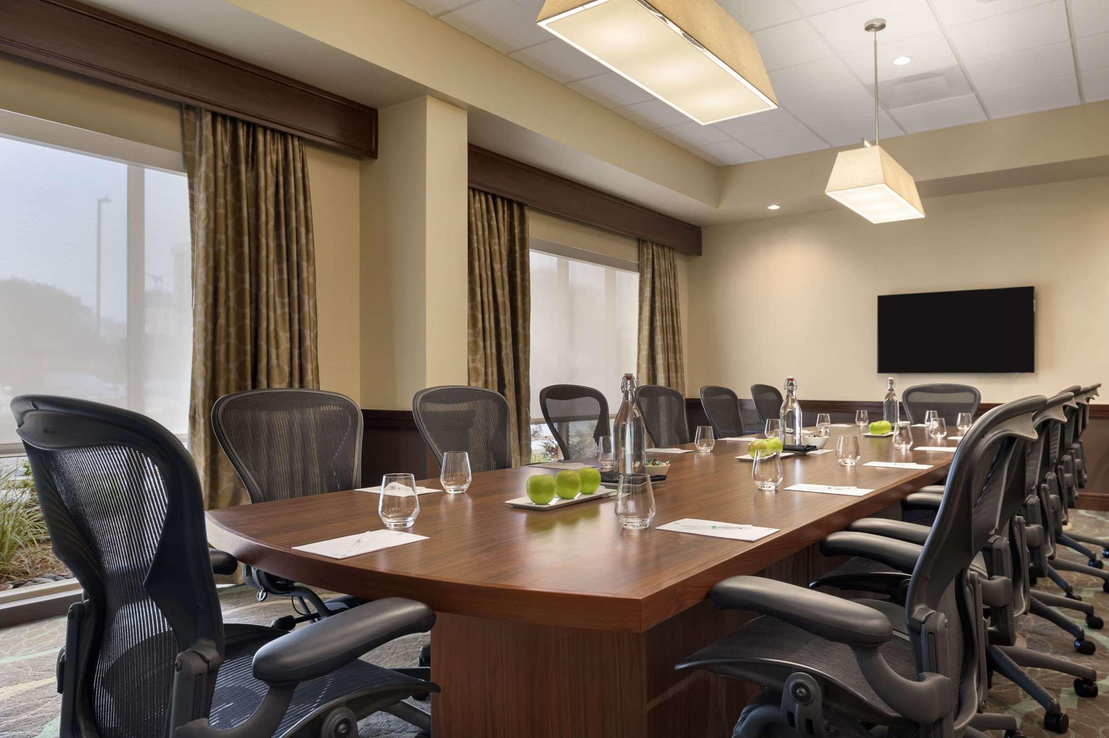 Embassy By Hilton Market Center 3* Dallas