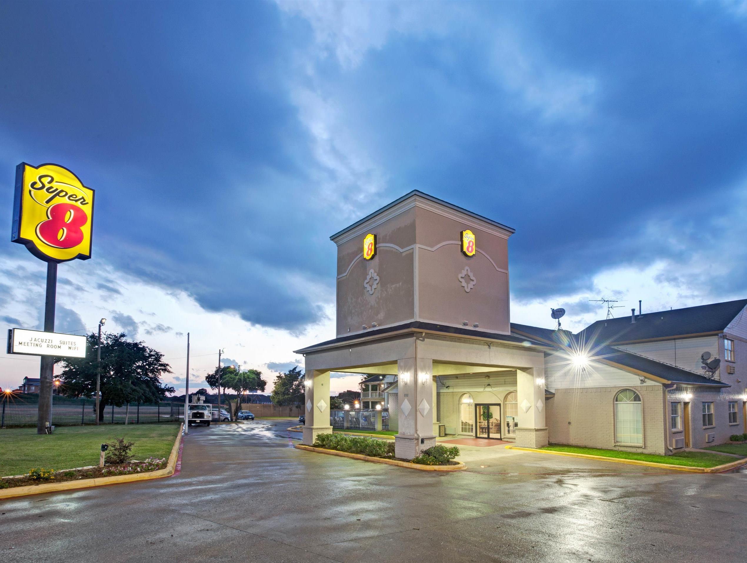 Hotel Super 8 East Near Fair Park Downtown Dallas