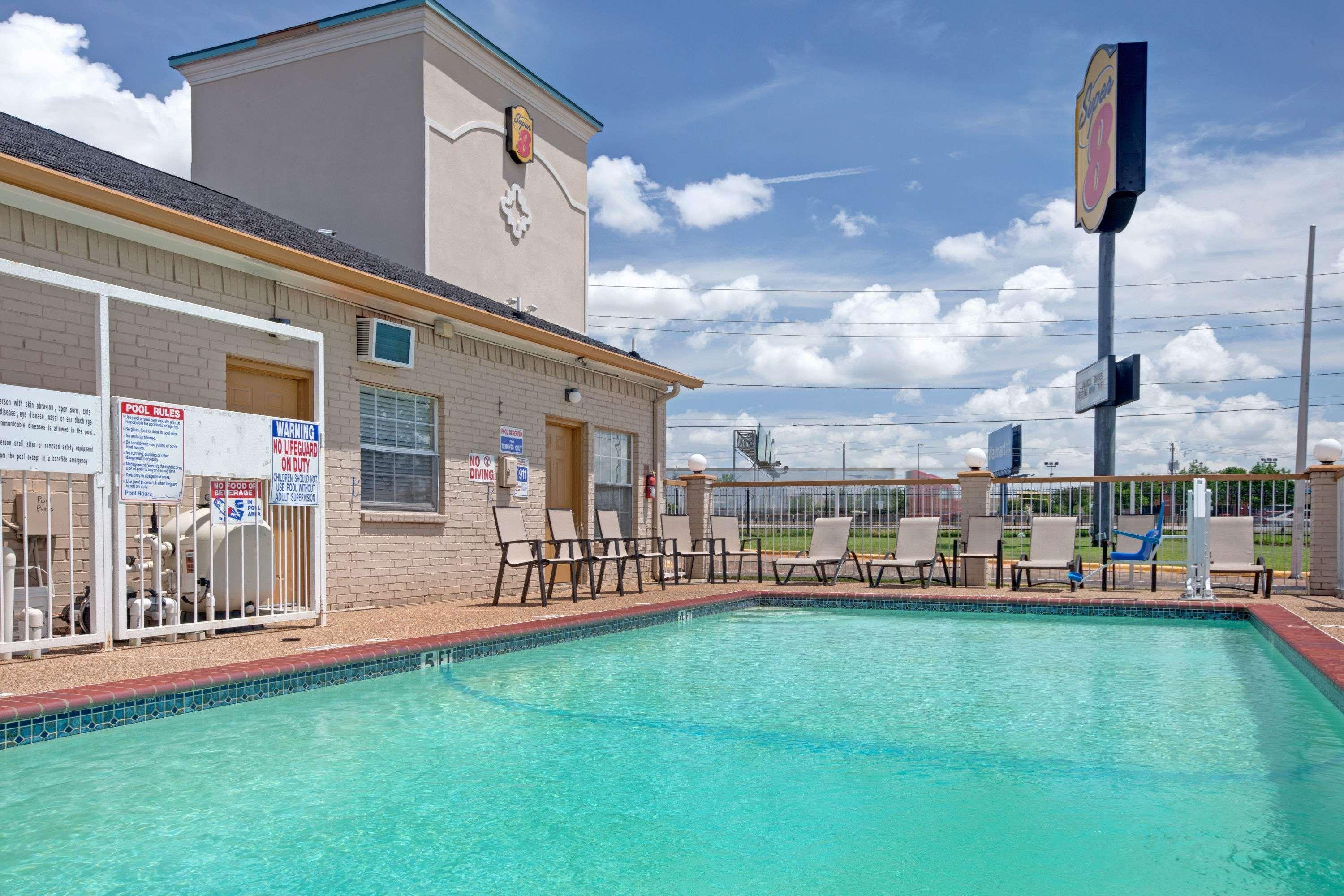 Hotel Super 8 East Near Fair Park Downtown