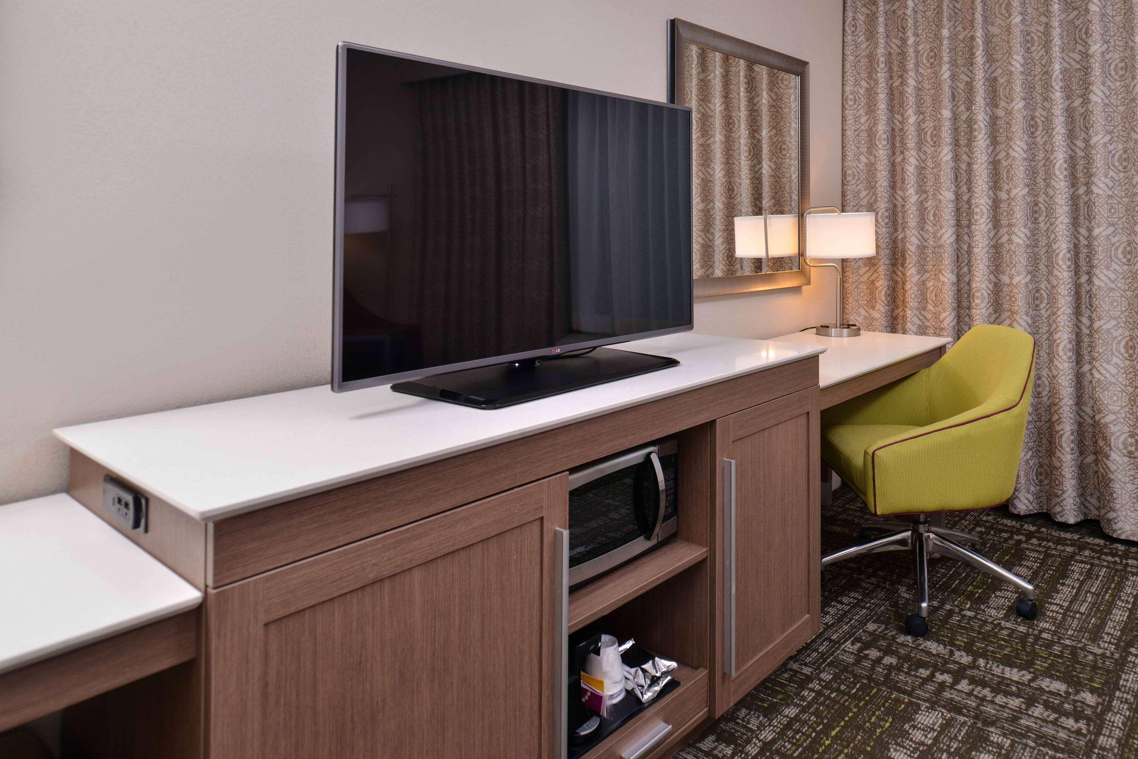 Hampton & Market Center 3* Dallas