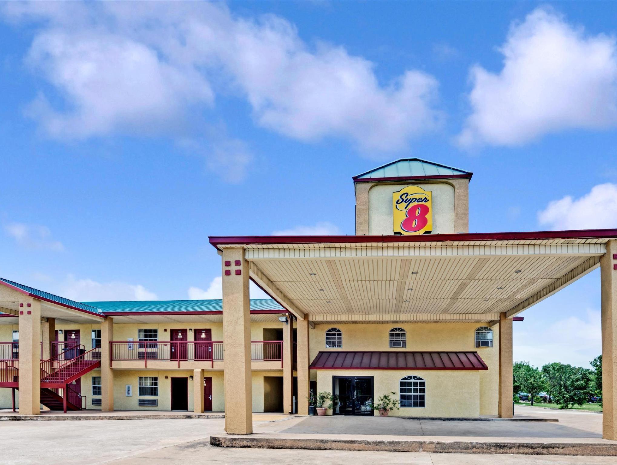 Super 8 By Wyndham South *
