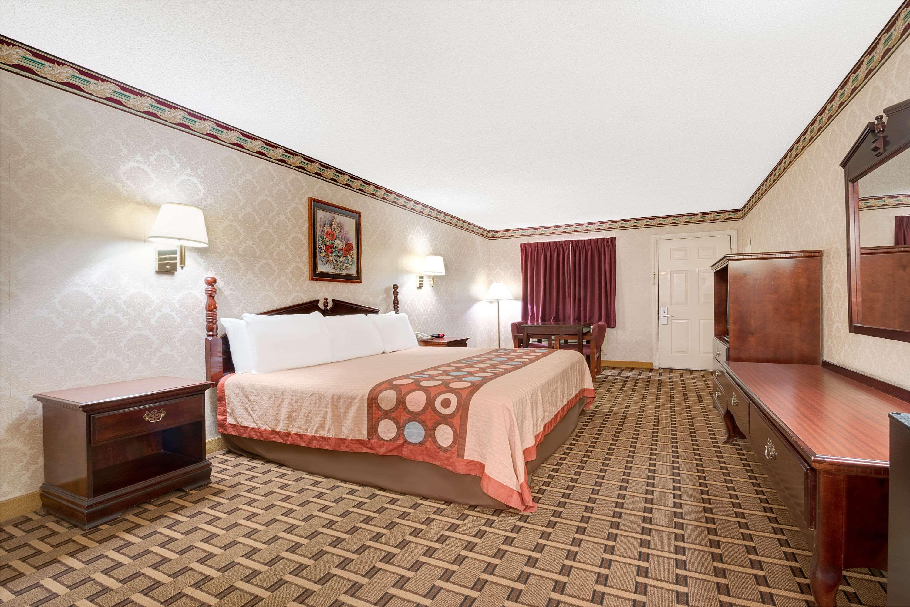 Super 8 By Wyndham South Hotel Dallas