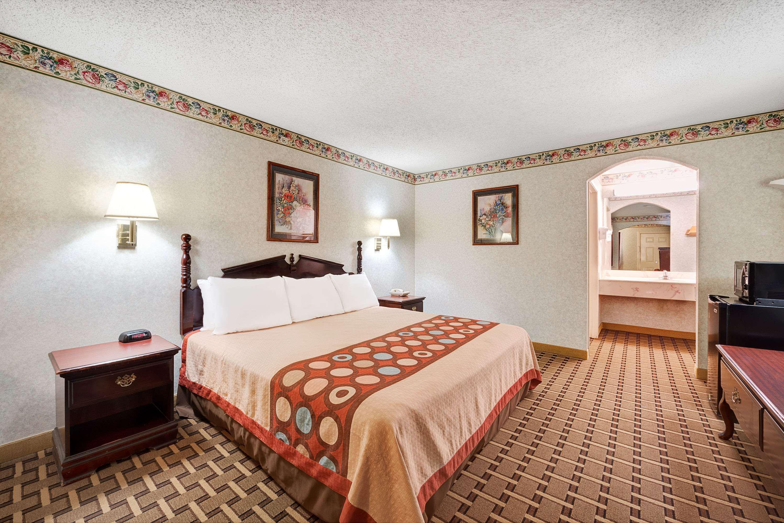 Hotel Super 8 By Wyndham South *