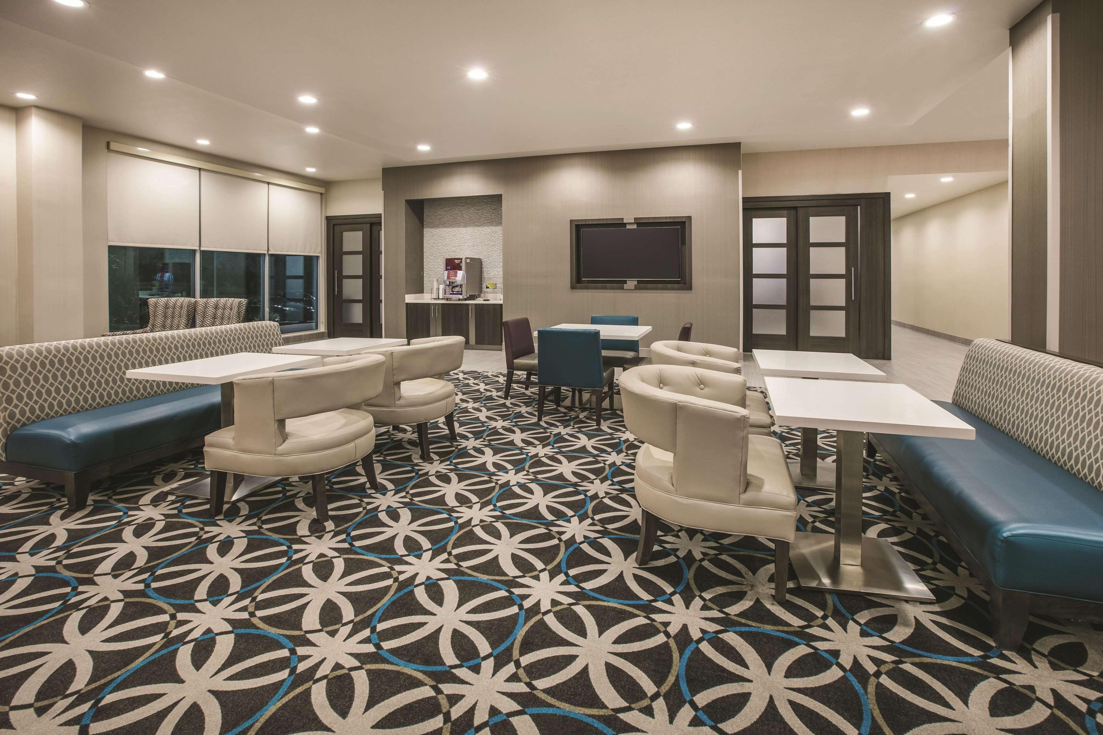 La Quinta By Wyndham - Richardson Hotel