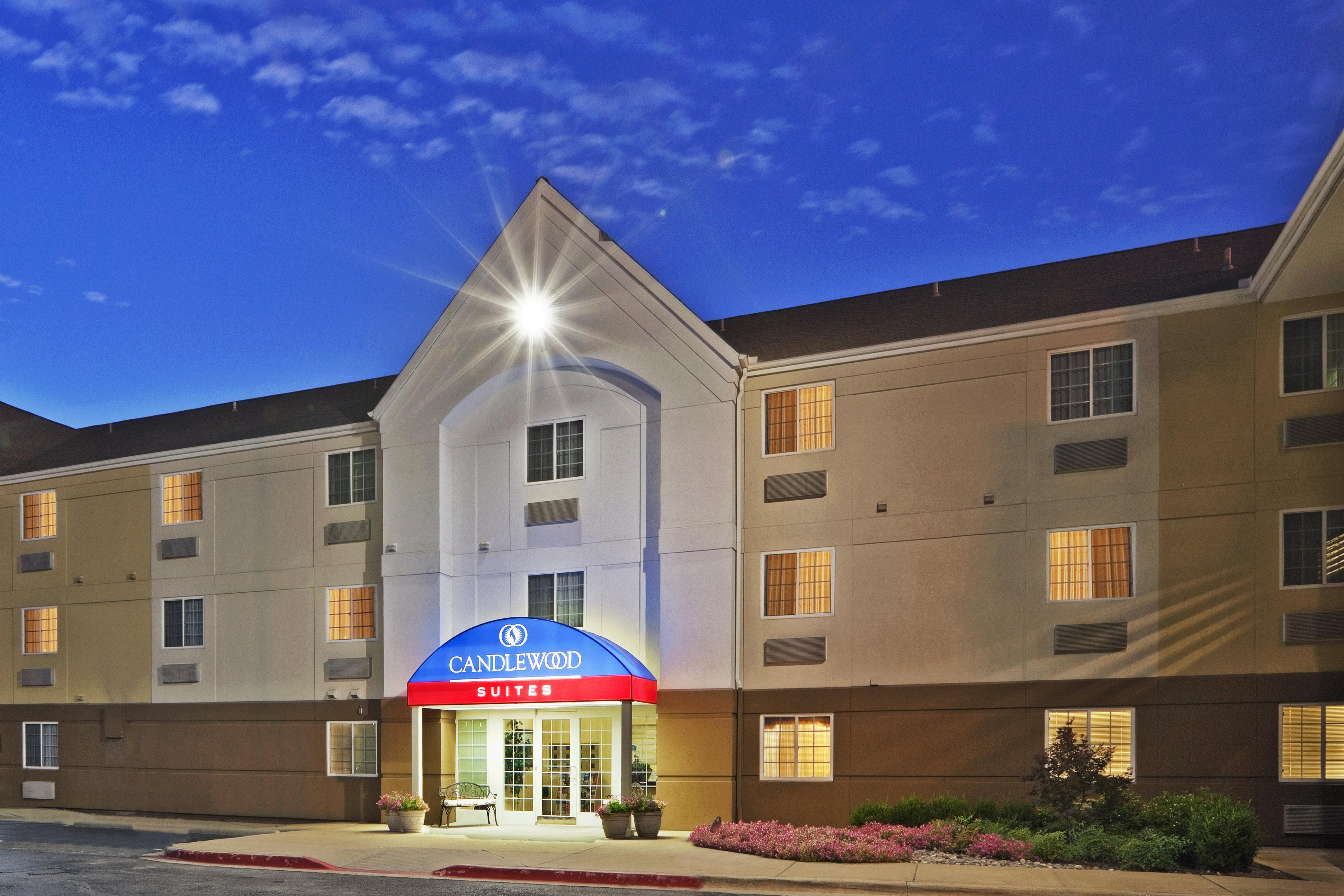 Sonesta Simply Richardson Hotel