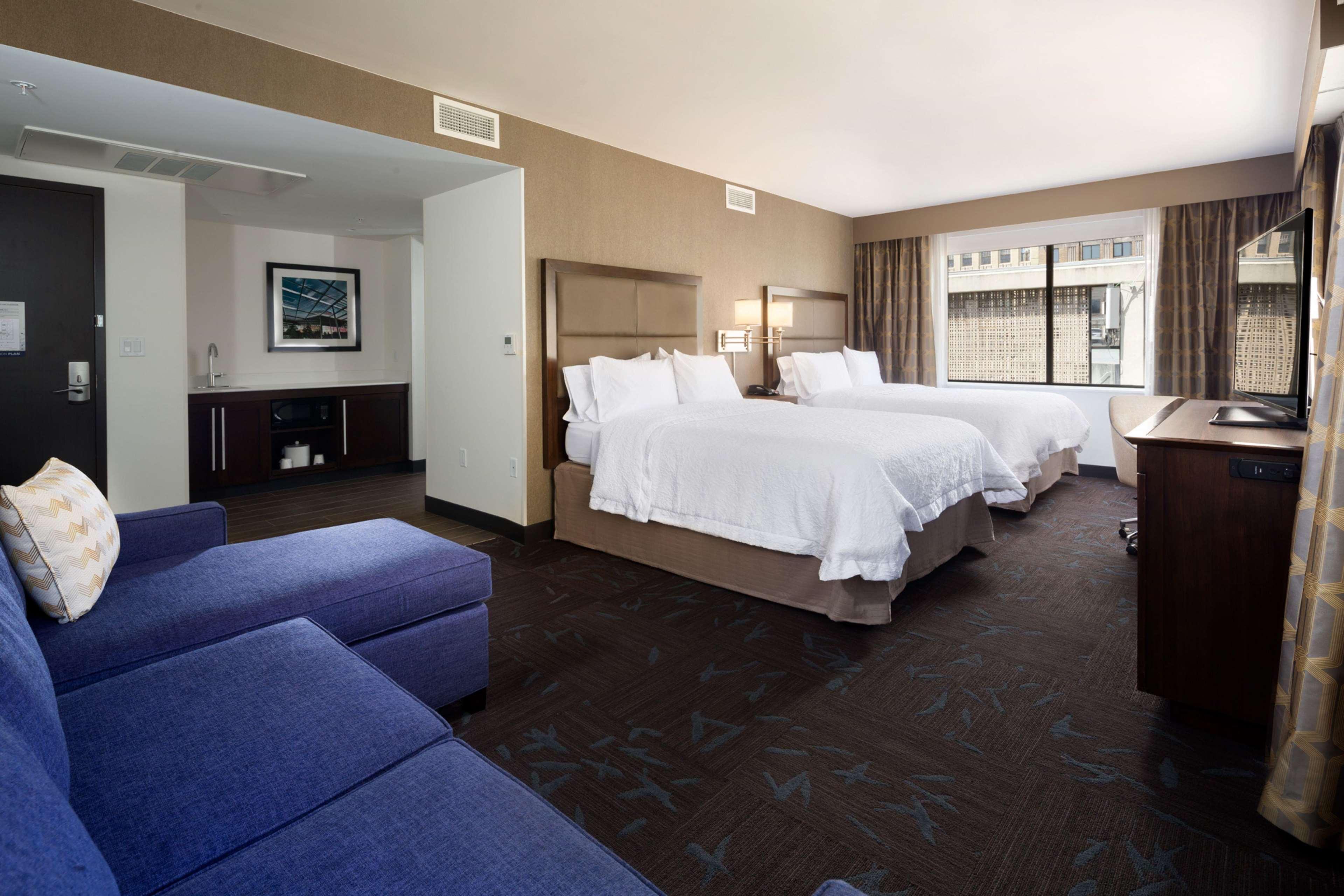 Hampton & Downtown Hotel Dallas