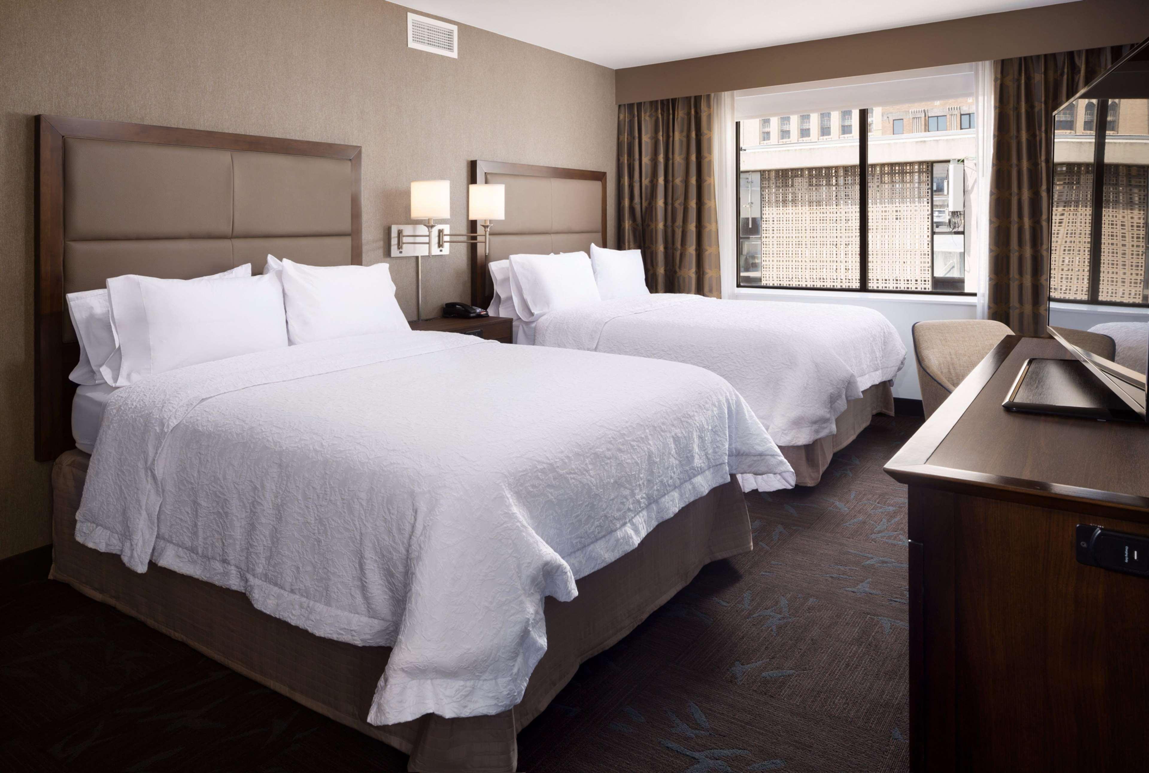 Hampton & Downtown Hotel