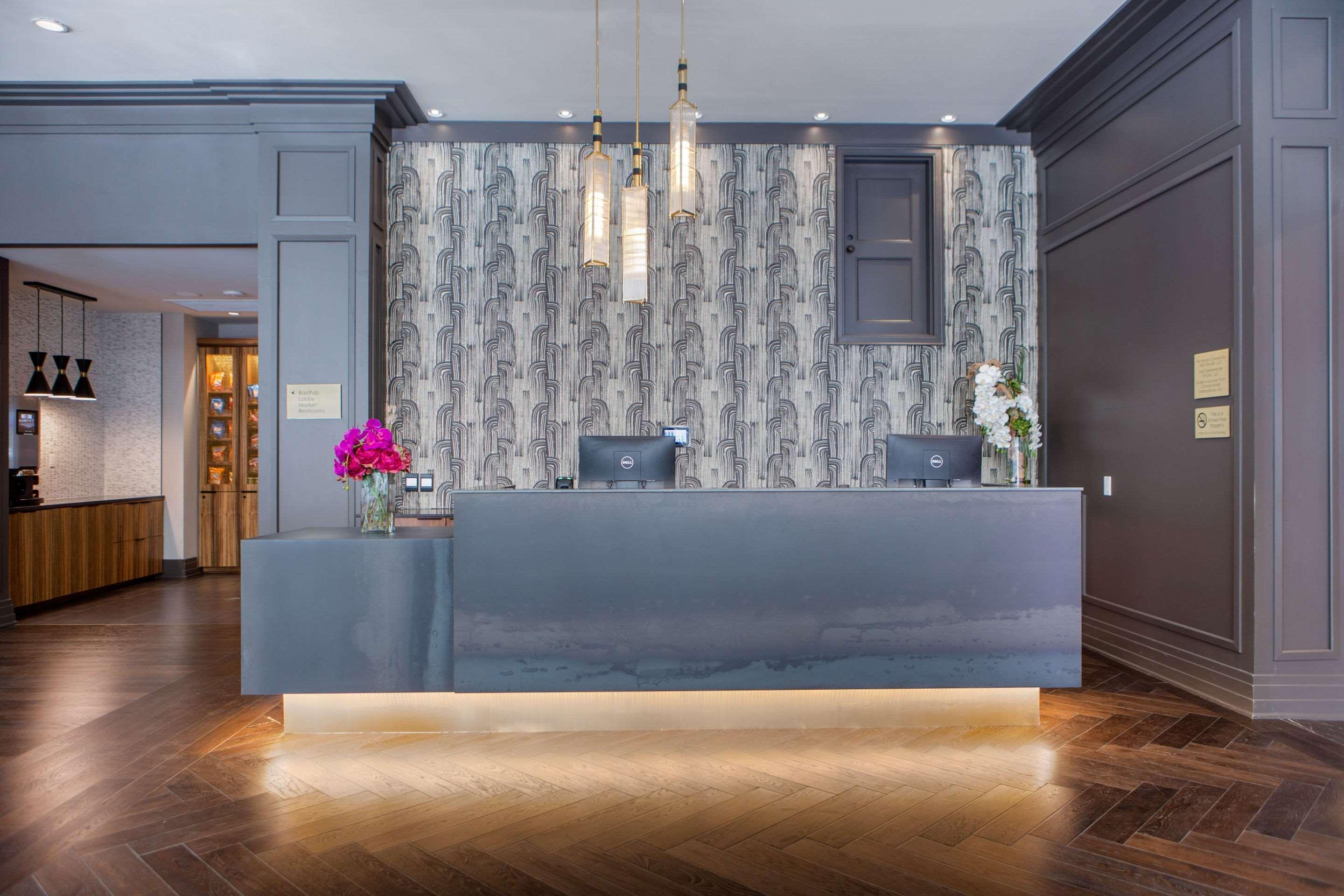 Renaissance Saint Elm Downtown 4*