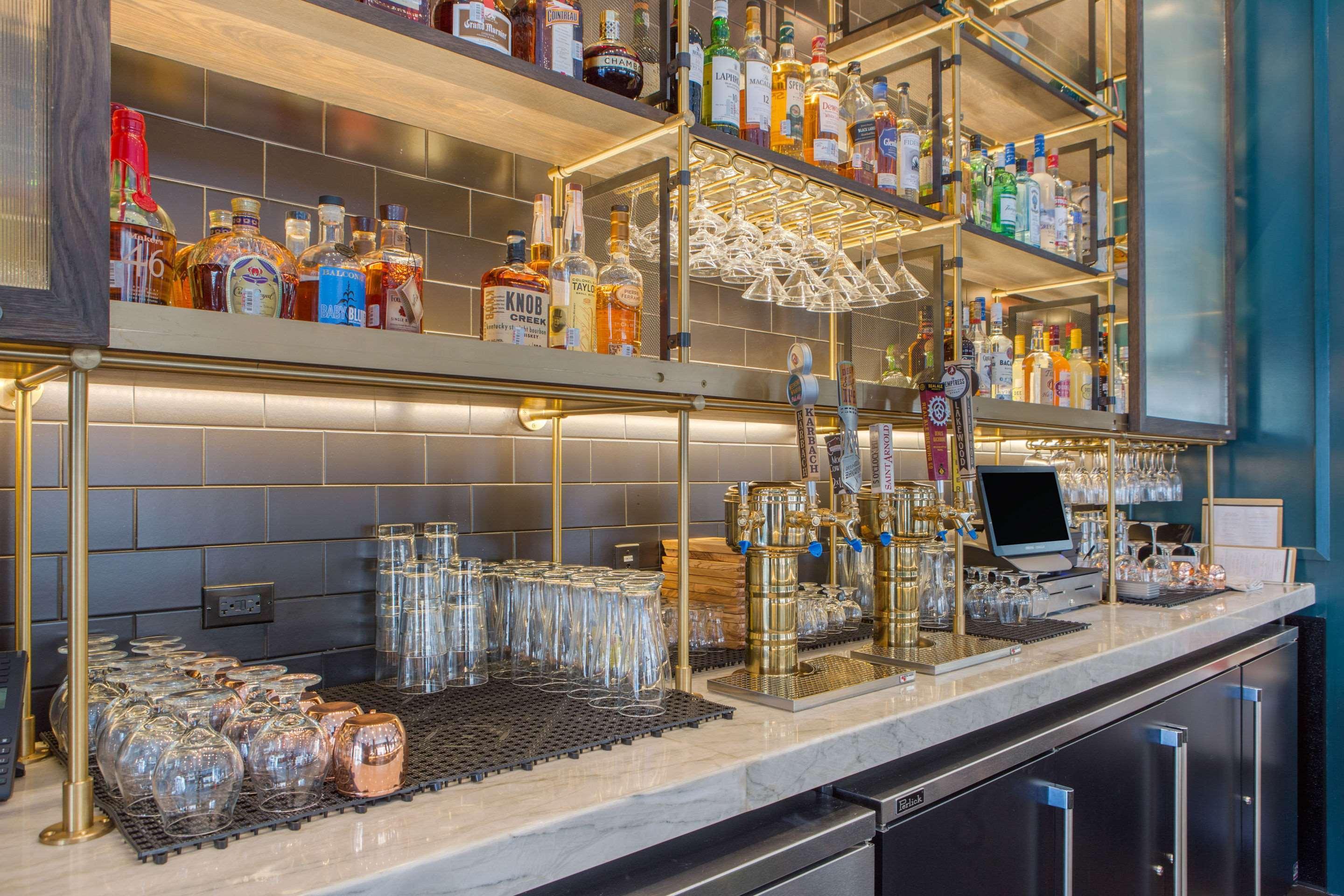 Hotel Renaissance Saint Elm Downtown Dallas