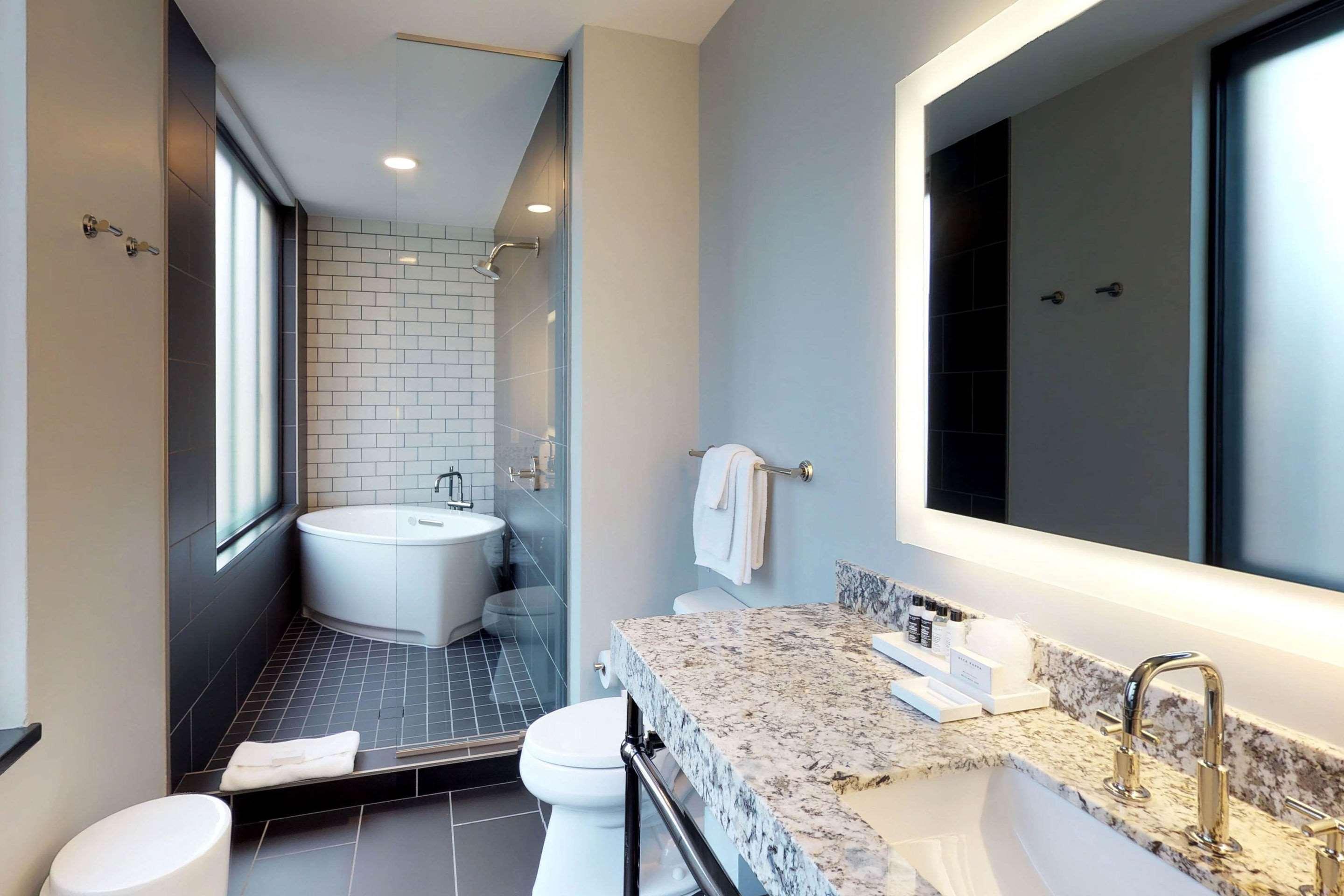 Hotel Renaissance Saint Elm Downtown