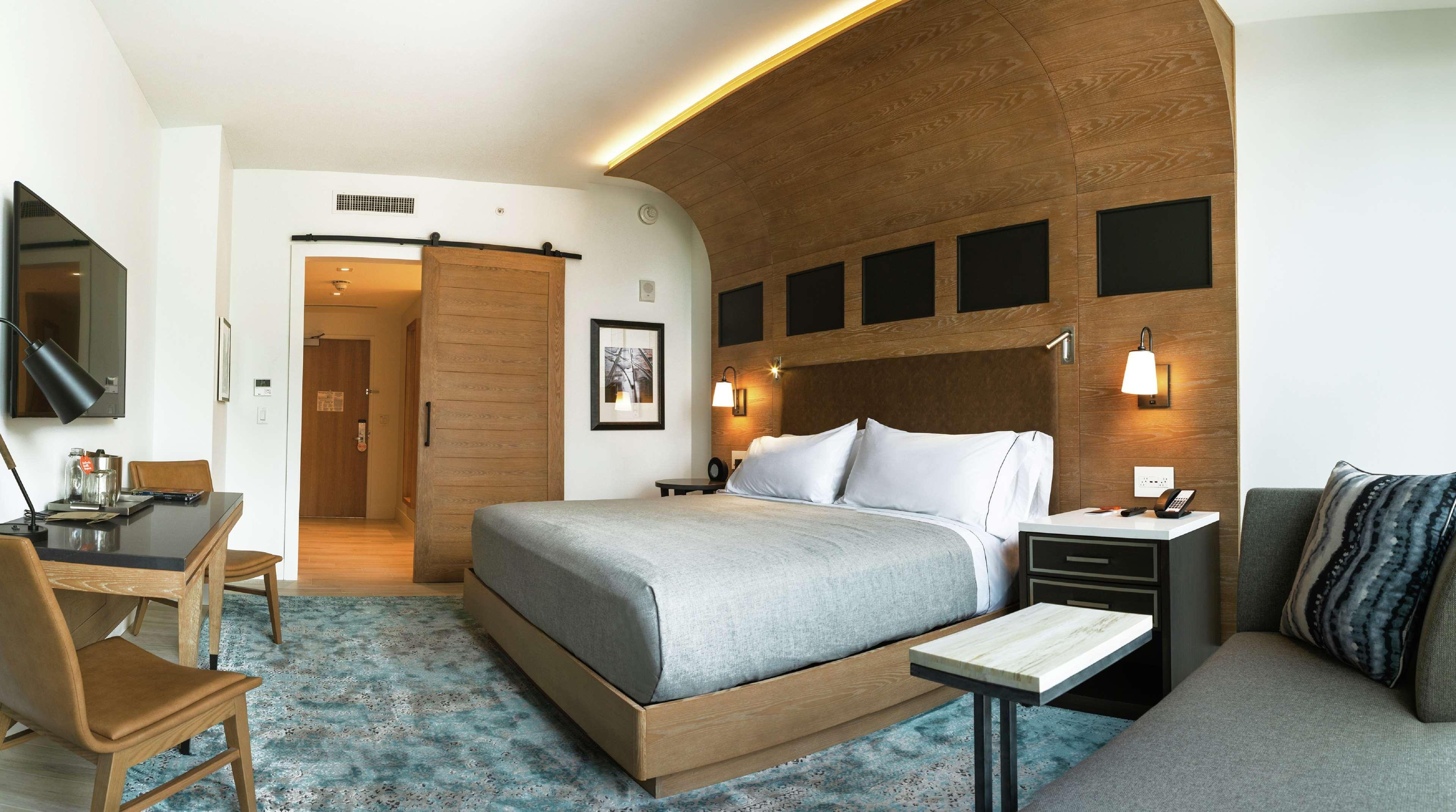 Canopy By Hilton Uptown Hotel 4*