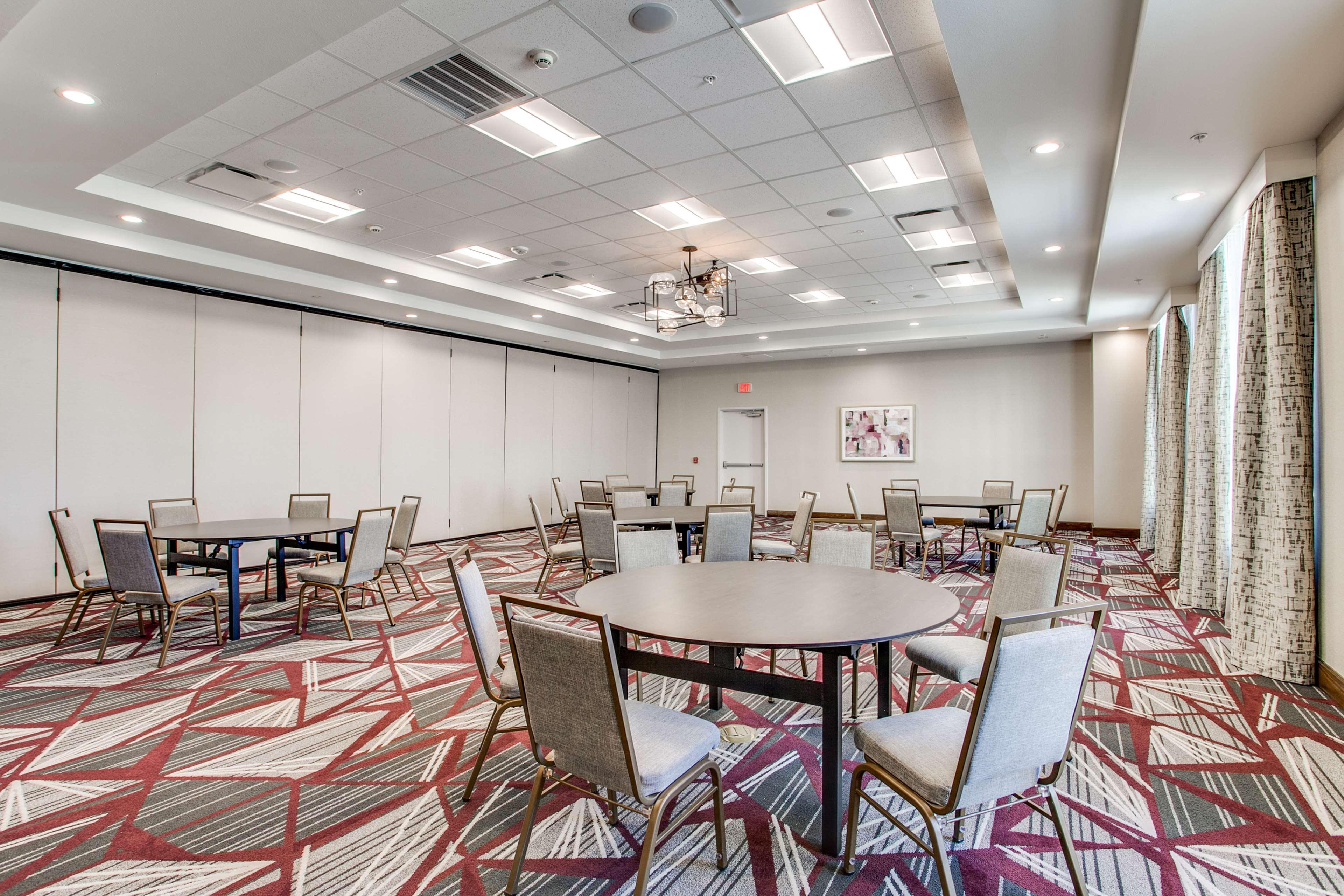 Hilton Garden Dallas-central Expy/north Park Area, Tx Hotel