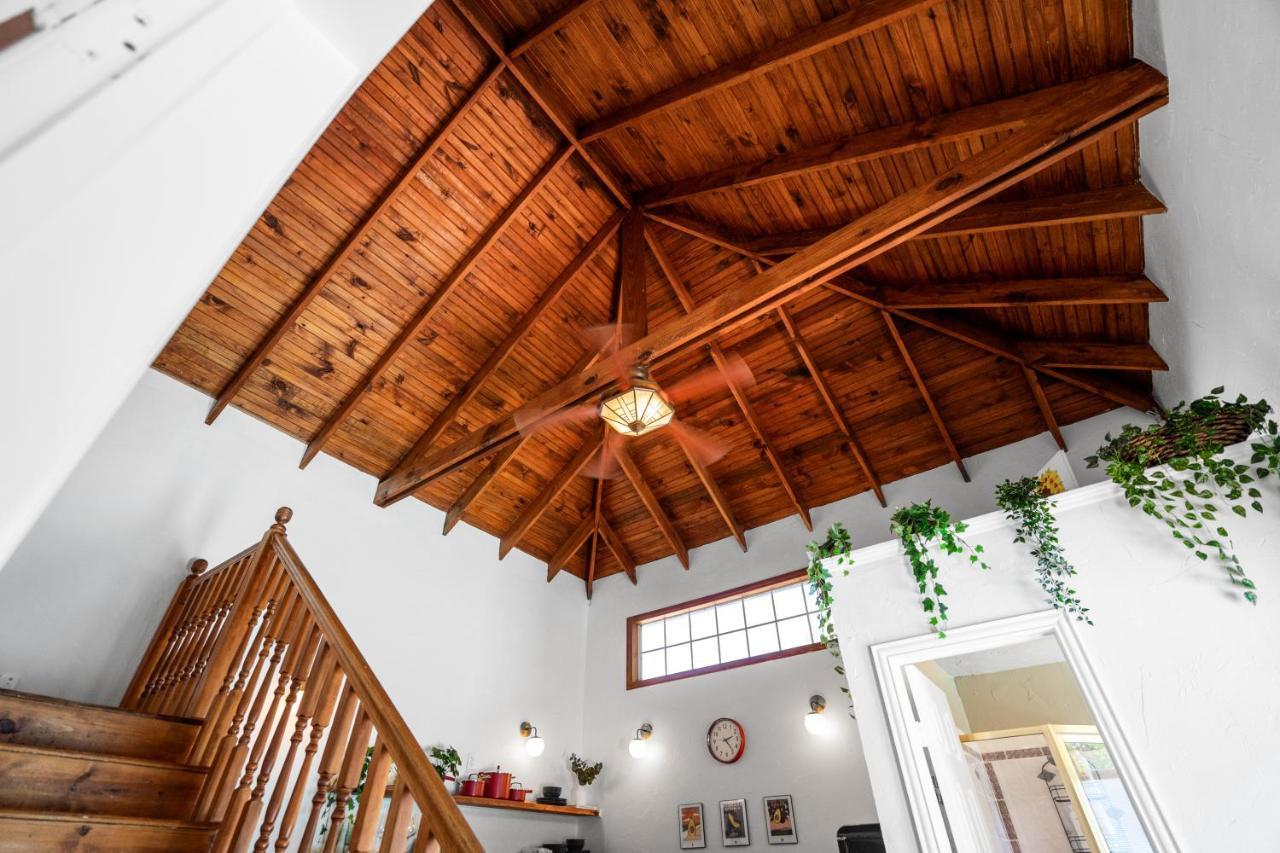 Oak Lawn Oasis W/ Private Pool, Hot Tub Dallas