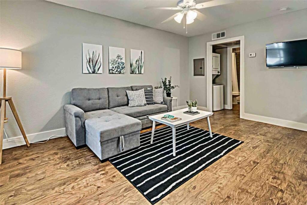 The Boutique Space & Free Parking Apartment