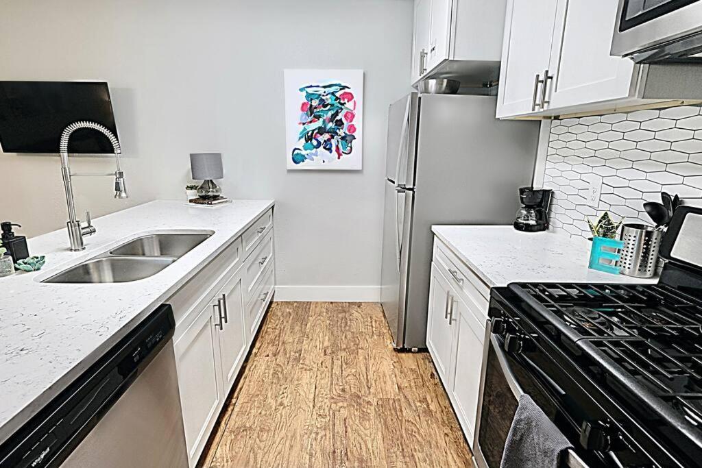 The Boutique Space & Free Parking Apartment