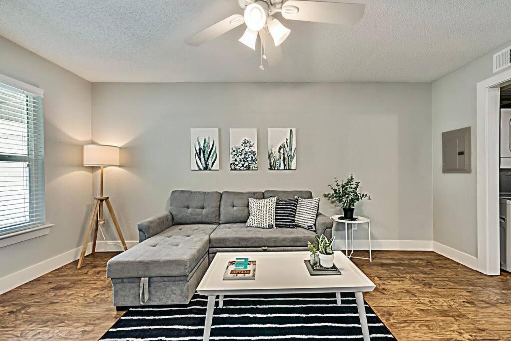 The Boutique Space & Free Parking Apartment Dallas