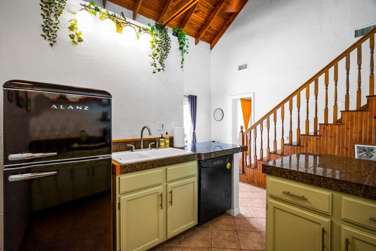 Oak Lawn Oasis W/ Private Pool, Hot Tub