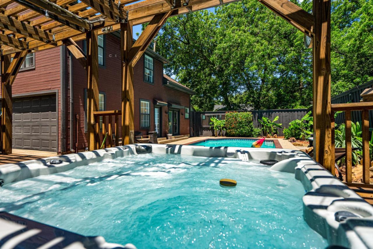 Oak Lawn Oasis W/ Private Pool, Hot Tub *