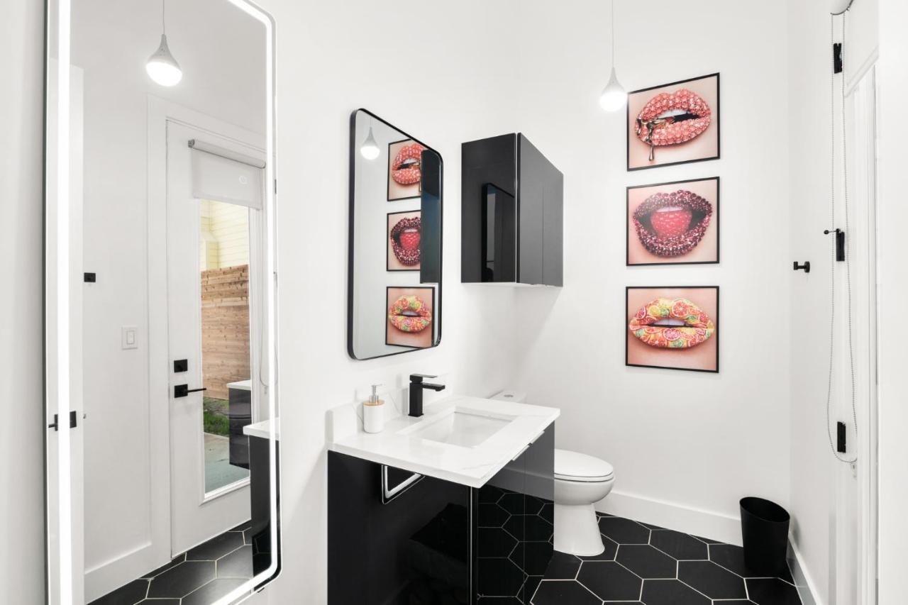 Luxury Modern House By Airport Holiday home Dallas