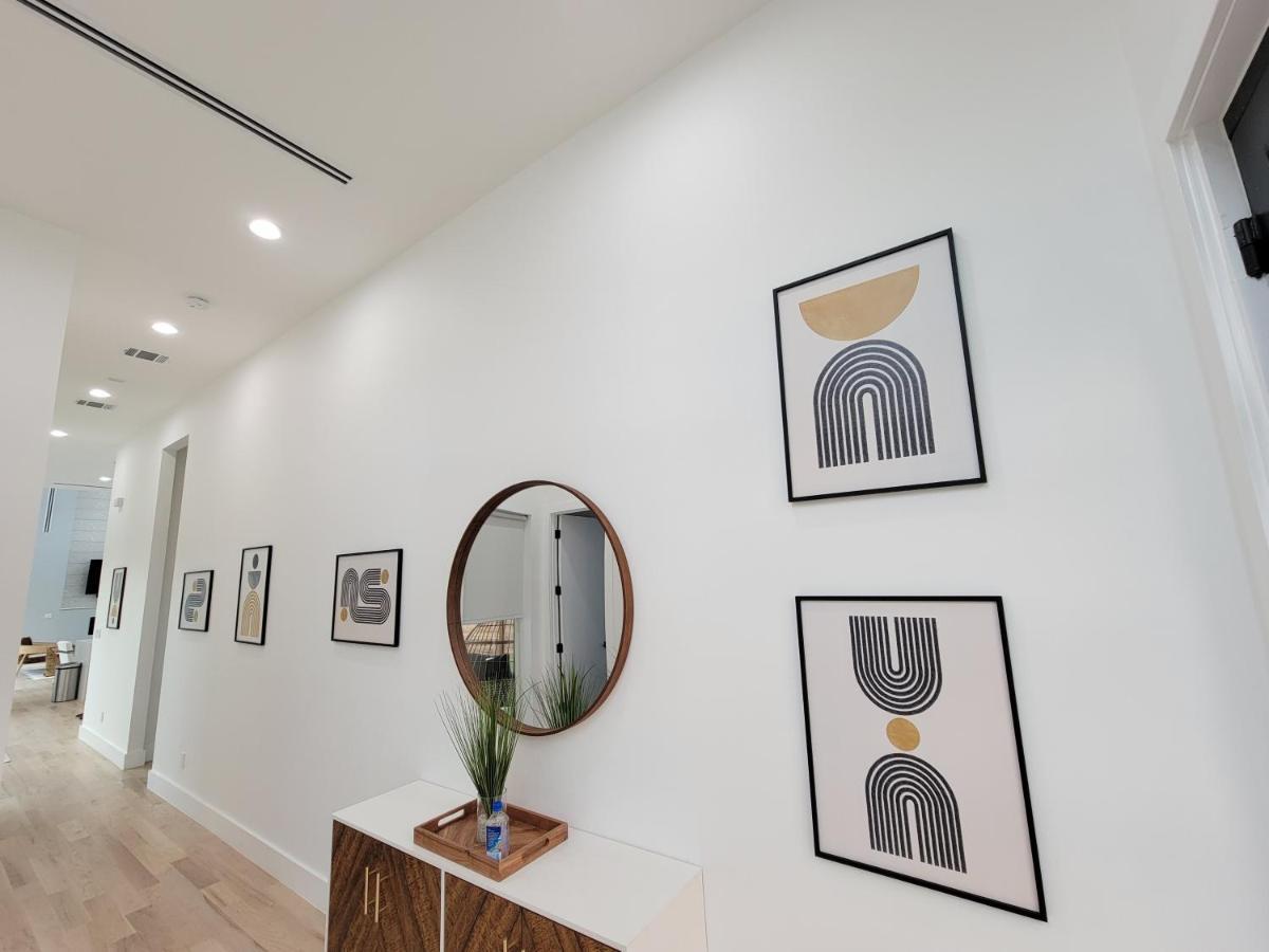 Luxury Modern House By Airport Holiday home Dallas