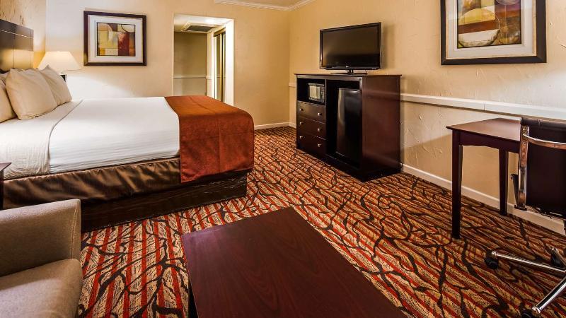 6 Tx Downtown Hotel