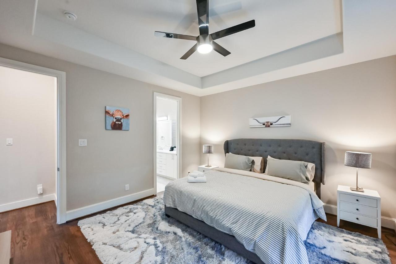 Holiday home 9 Minutes To Downtown - 1000mbps - King - 58 In Tv - Games