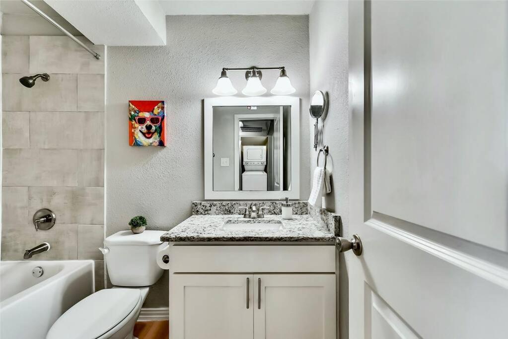 Boutique Flat + Arboretum Tickets Included