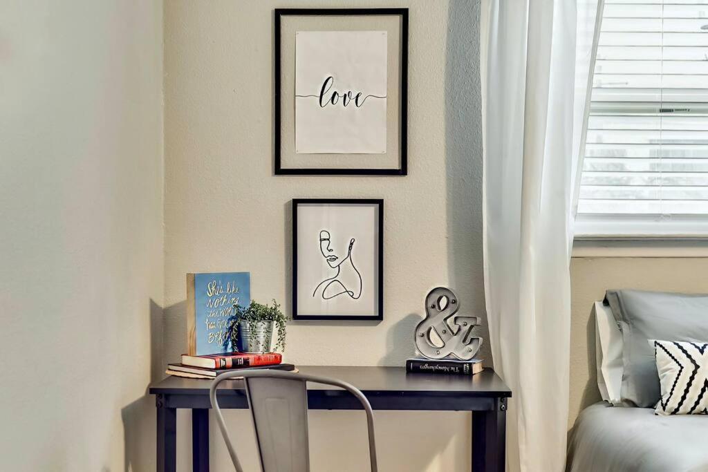 Boutique Flat + Arboretum Tickets Included Dallas